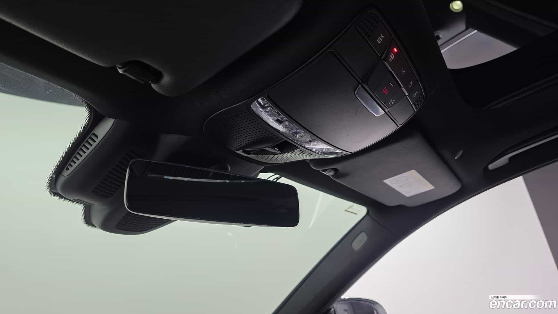 E-Class Mercedes-Benz 2022.4-OPTION-046