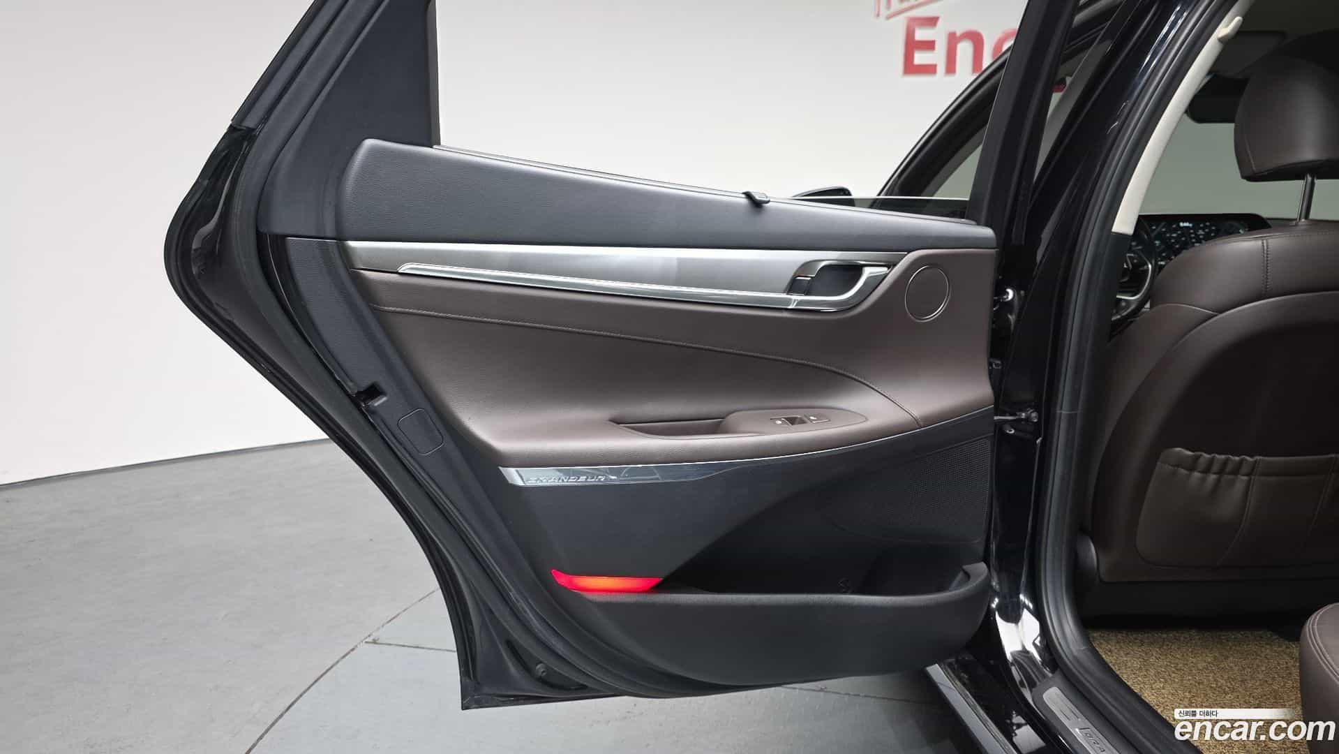 Grandeur Hyundai 2020.10-INNER-035