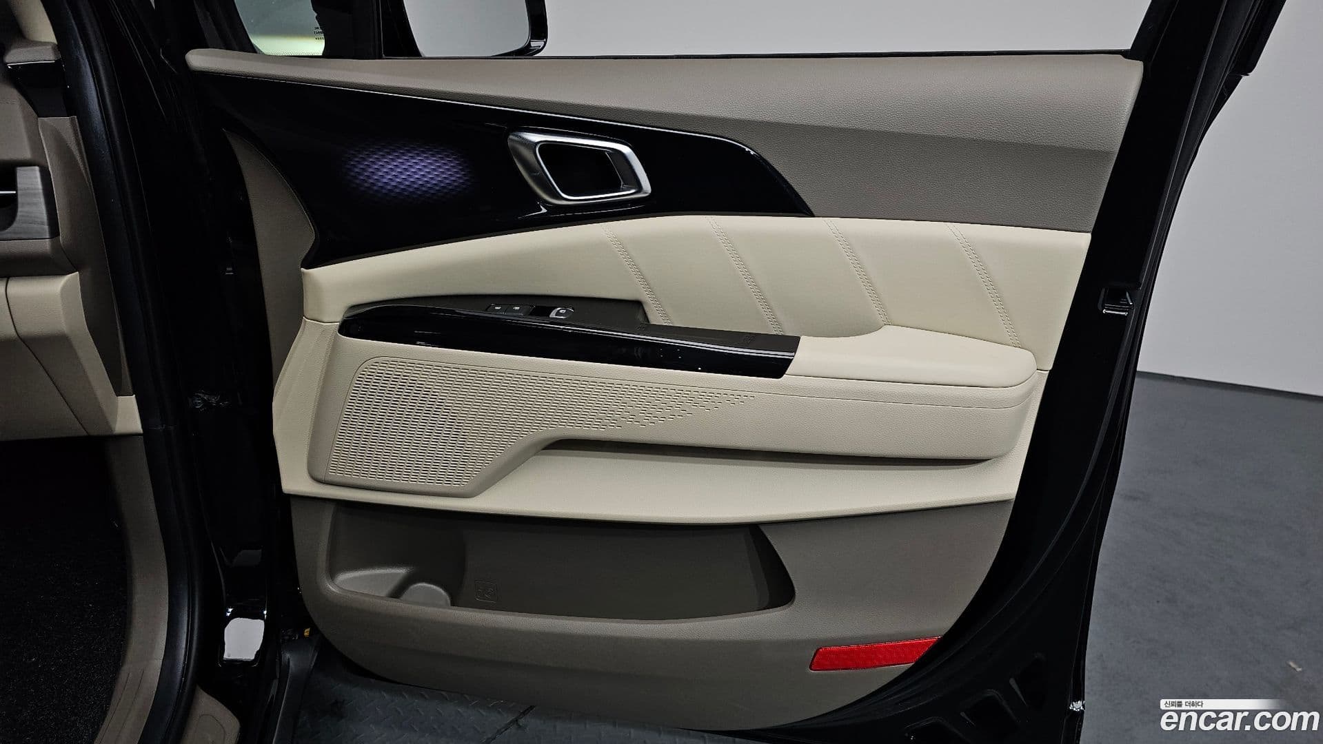 Main__Slider__Photo:Canival Kia 2023.6-25