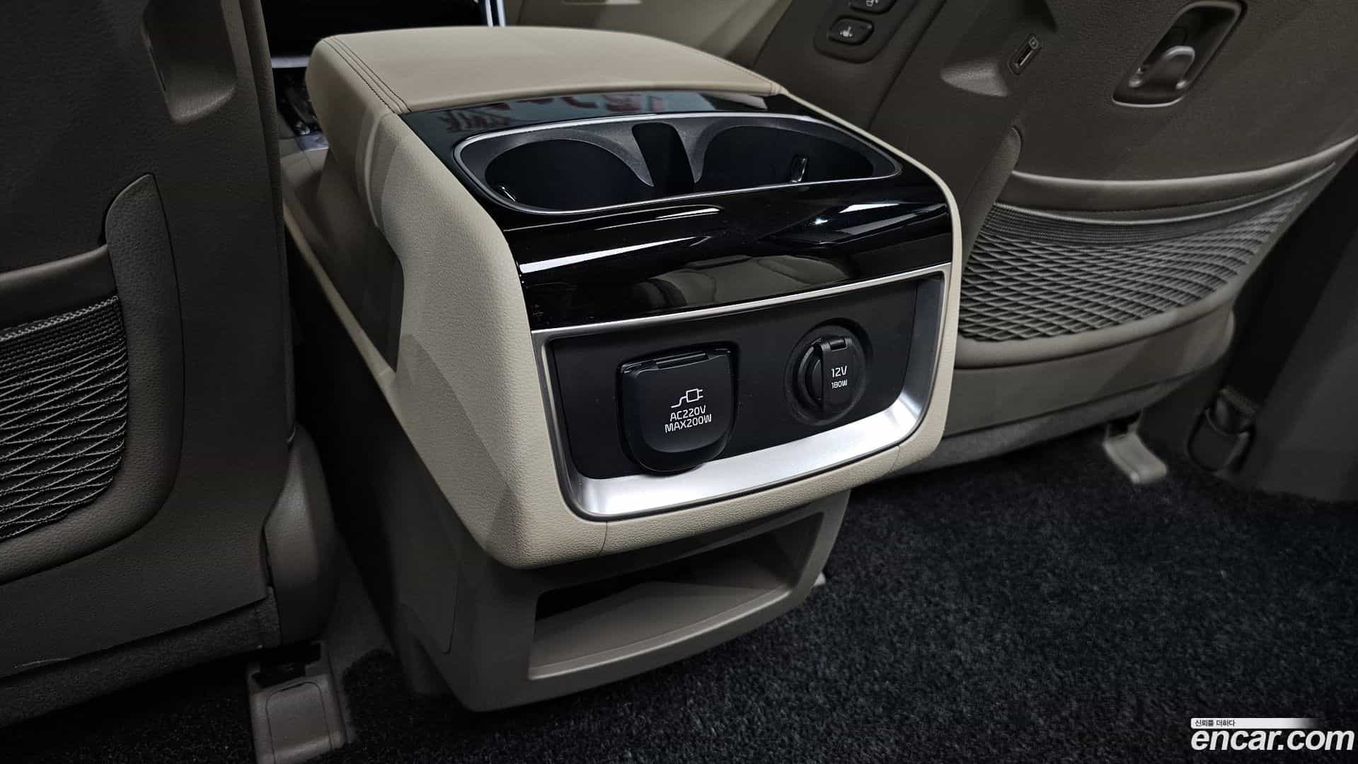 Canival Kia 2023.6-OPTION-045