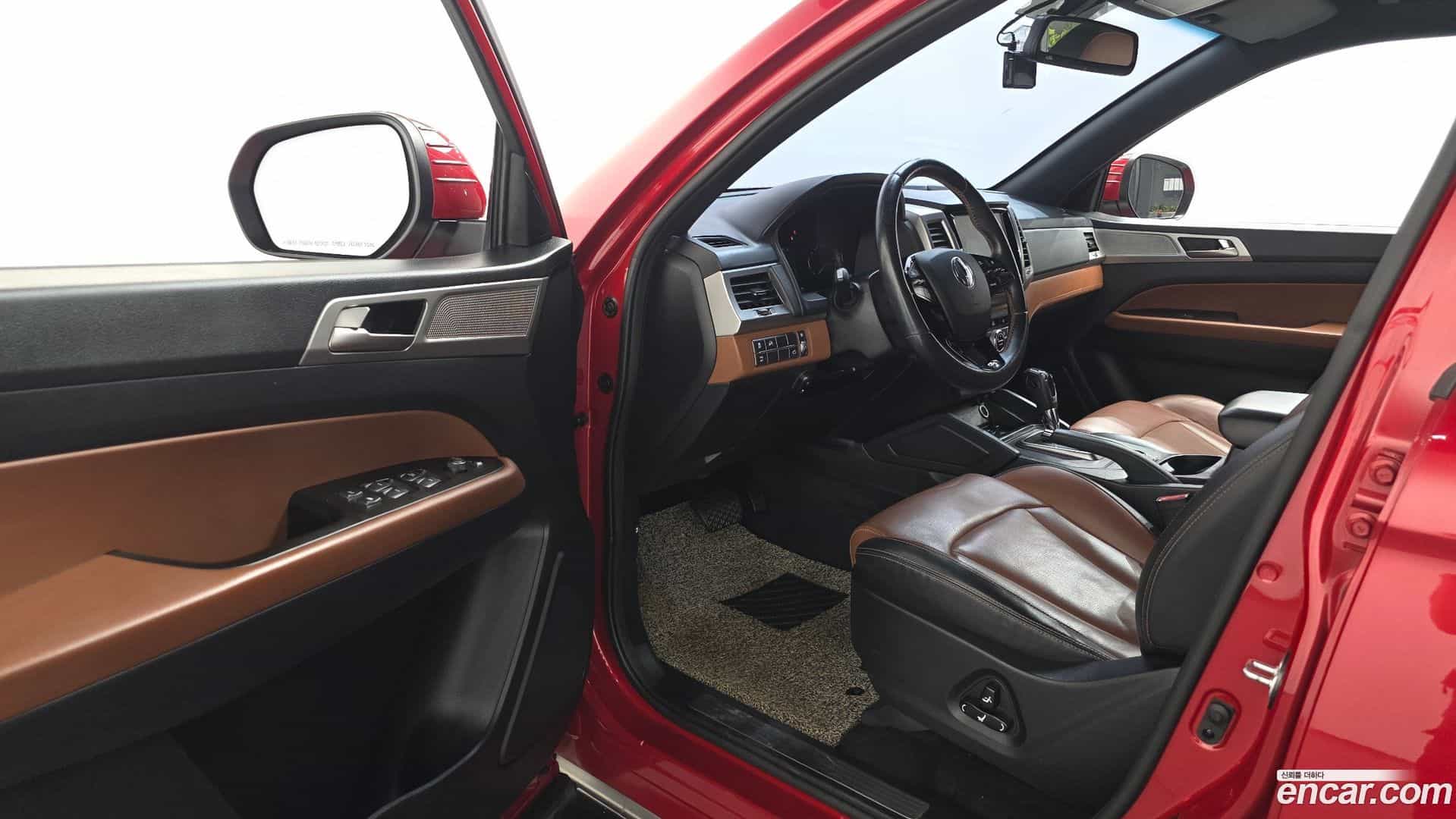 Rexton KG Mobility 2018.8-INNER-010