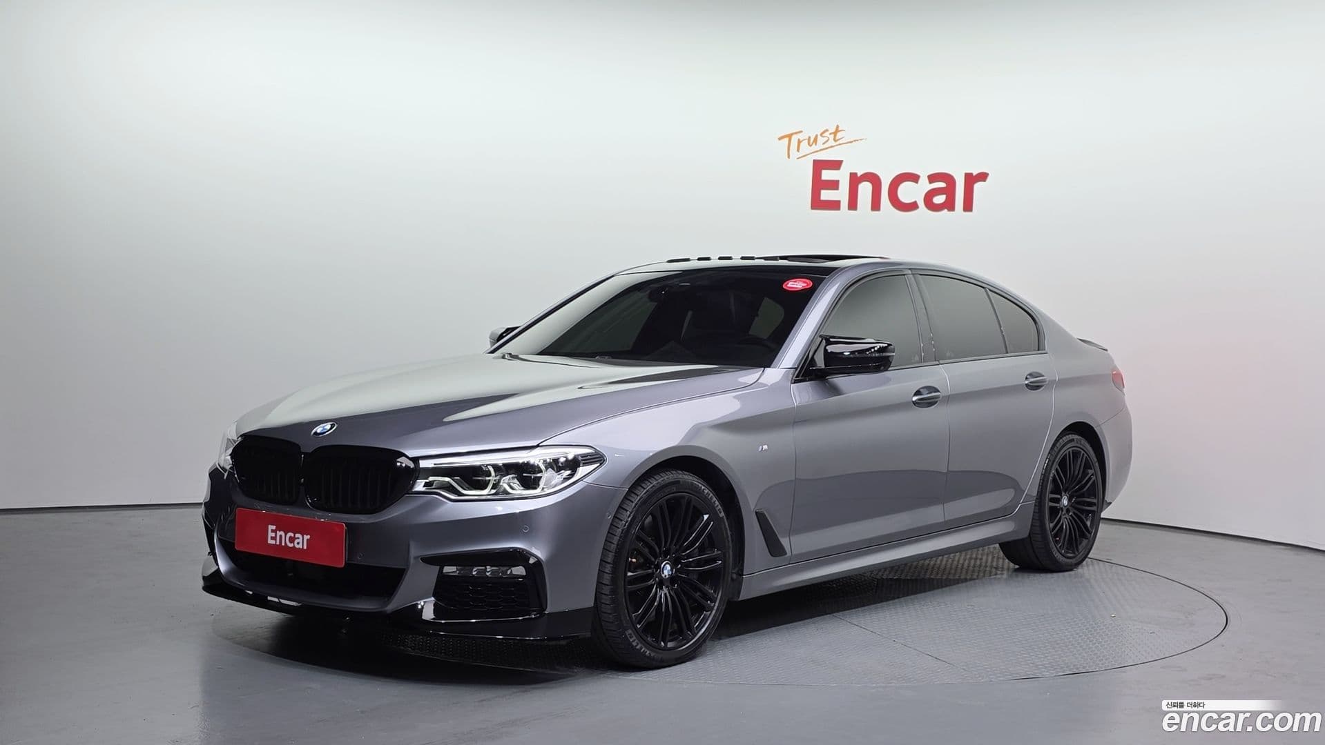 Main__Slider__Photo:5-Series BMW 2018.11-0