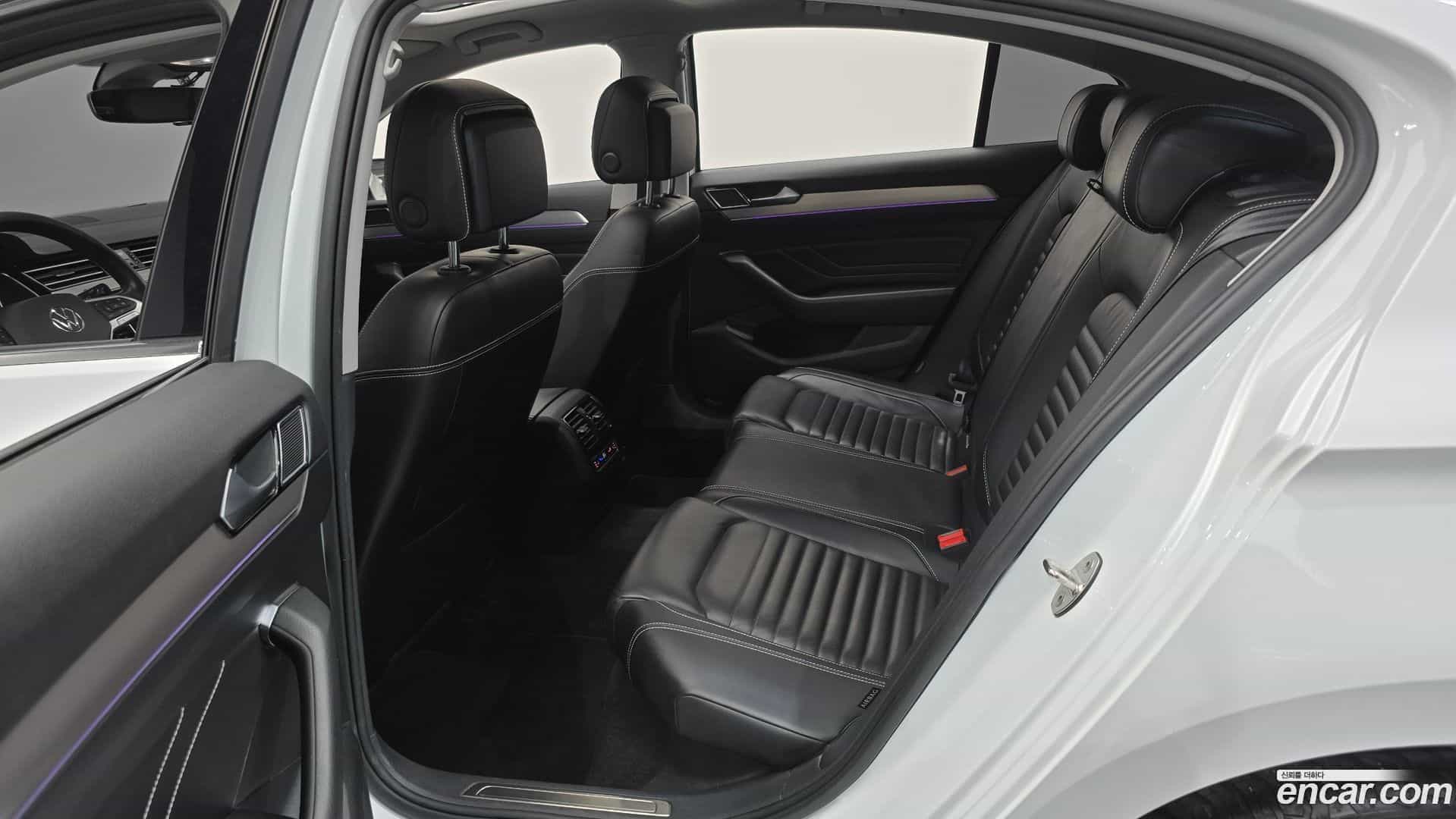 Passat Volkswagen 2022.8-OPTION-042