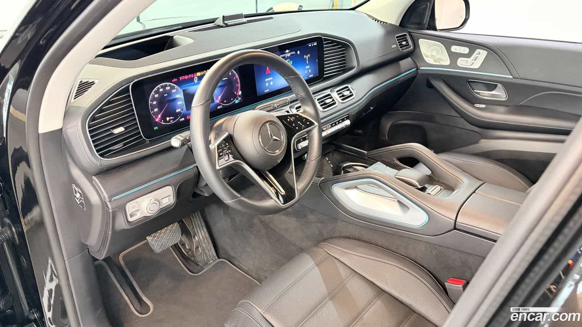 GLE-Class Mercedes-Benz 2025.4-INNER-010