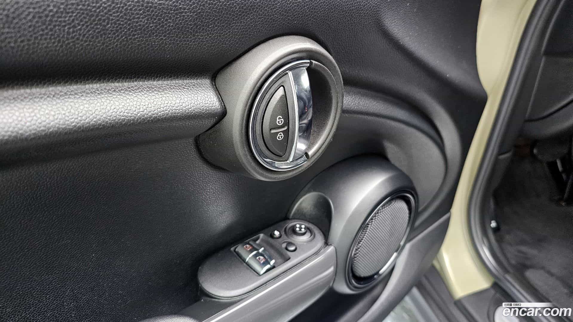 Cooper Mini 2018.8-OPTION-021