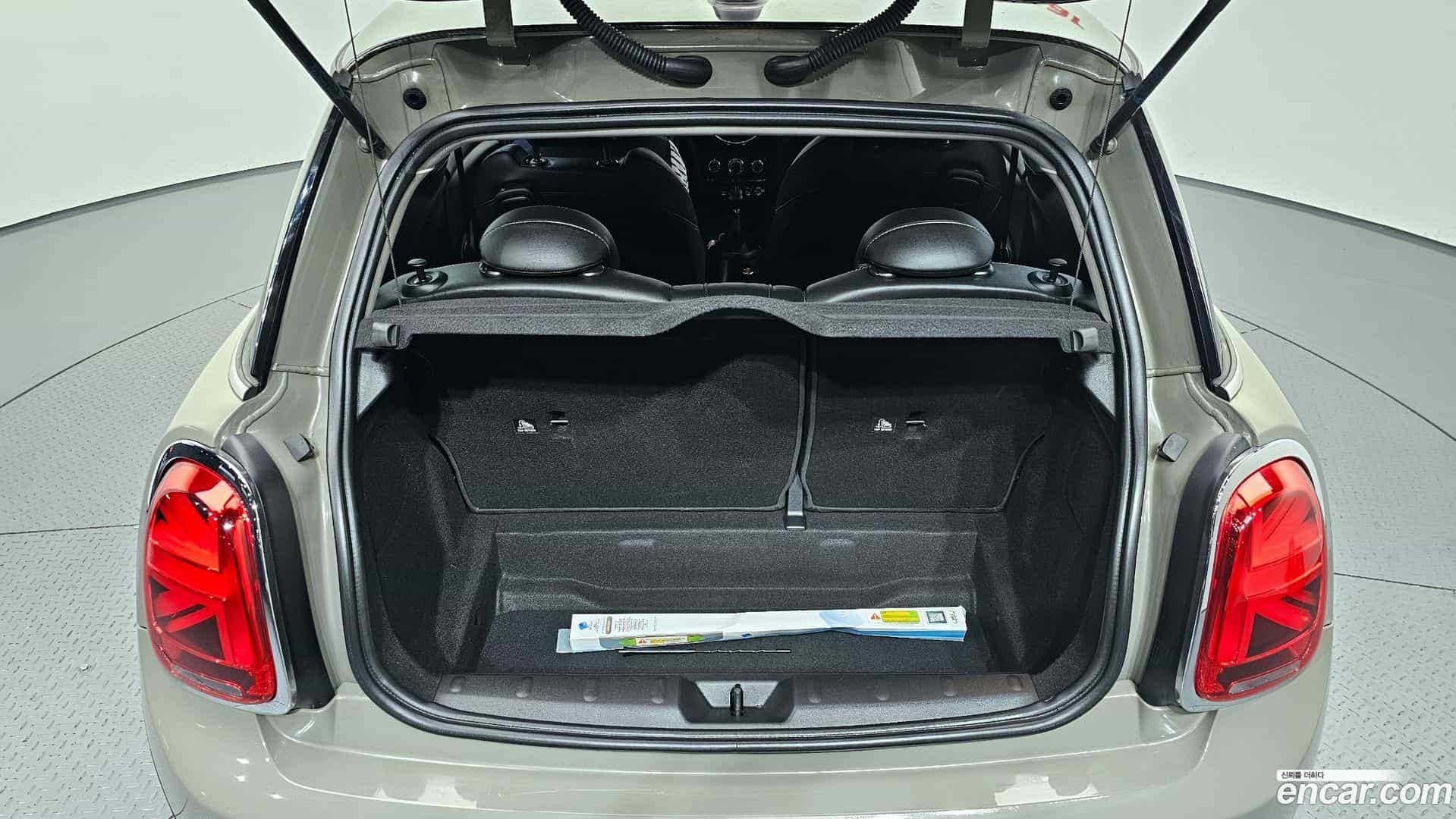 Cooper Mini 2018.8-OPTION-040