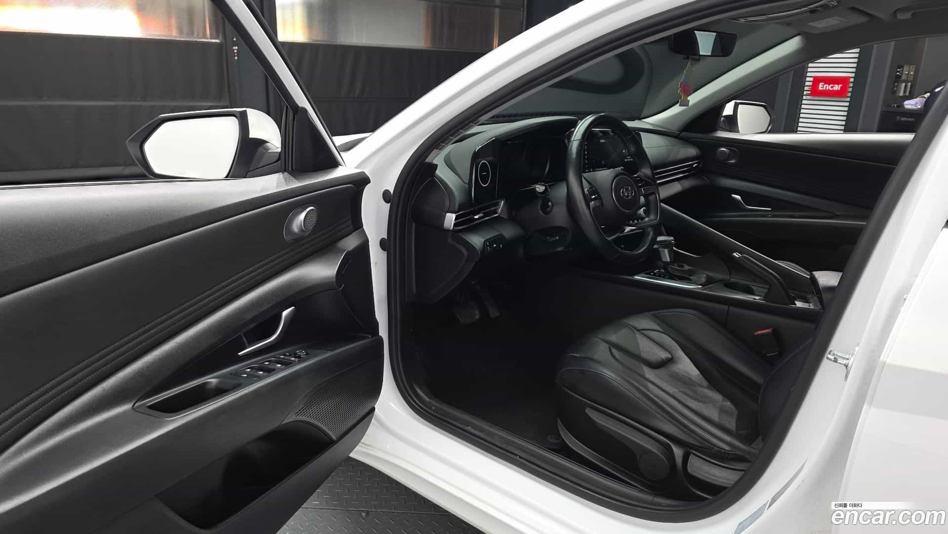AVANTE Hyundai 2020.6-INNER-010