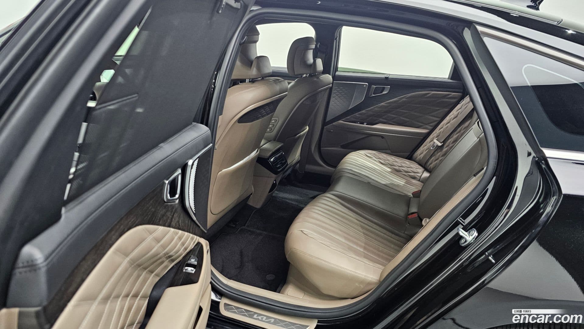 Main__Slider__Photo:K8 Kia 2022.2-16