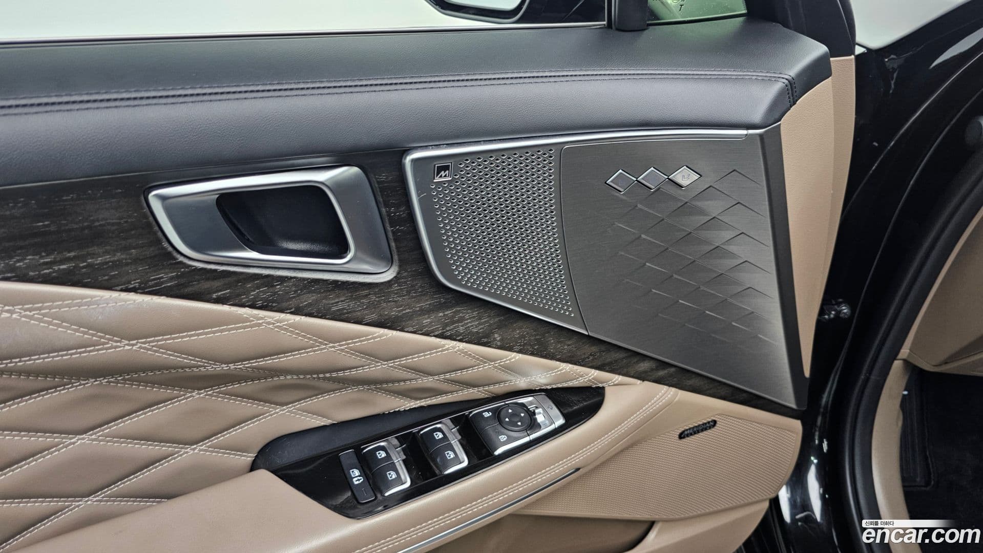Main__Slider__Photo:K8 Kia 2022.2-27