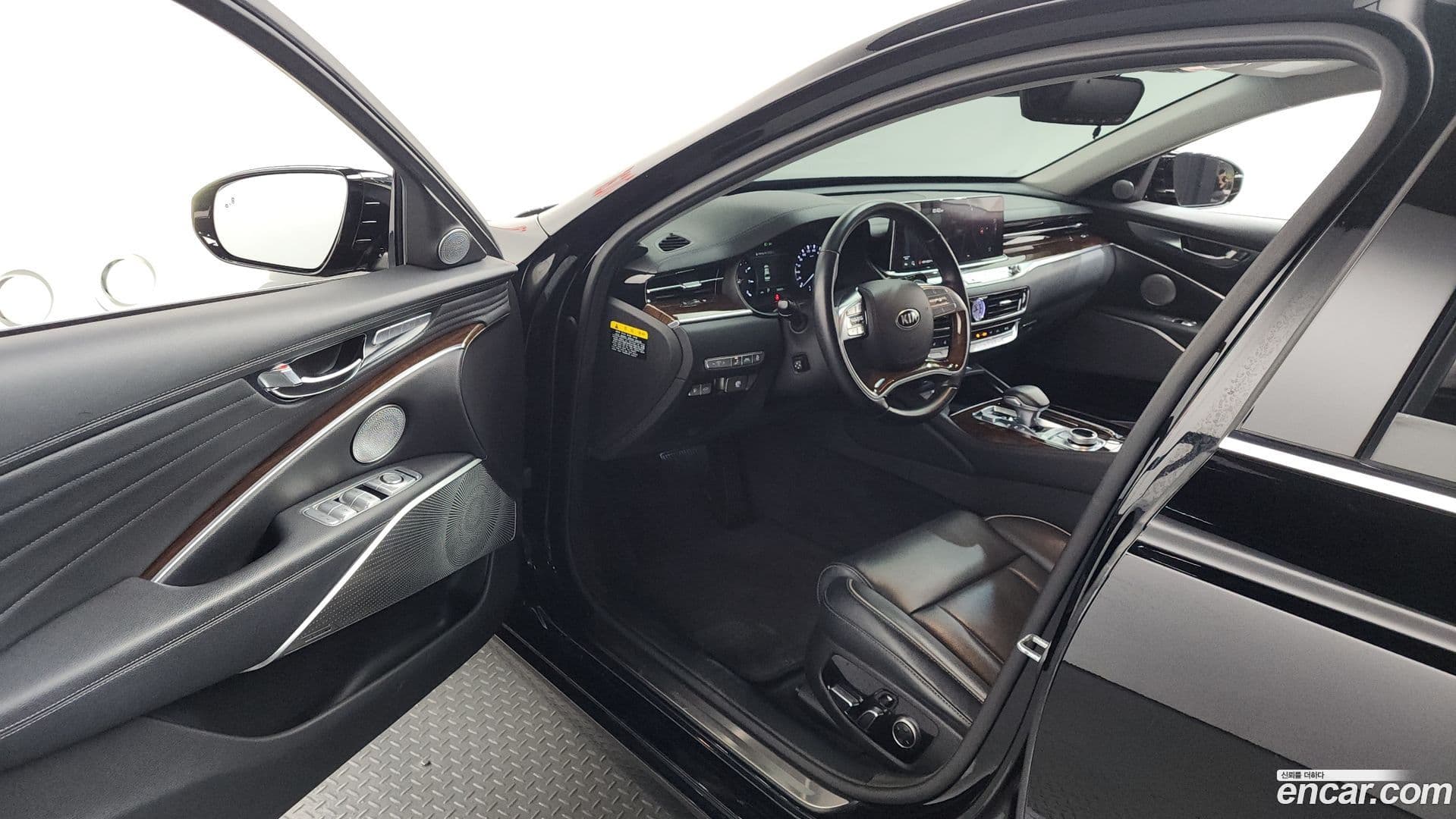 Main__Slider__Photo:K9 Kia 2021.3-9