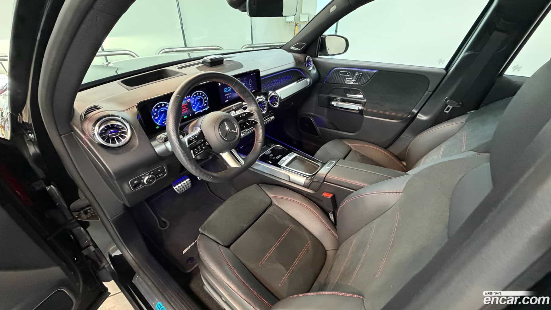 EQB Mercedes-Benz 2025.4-INNER-010