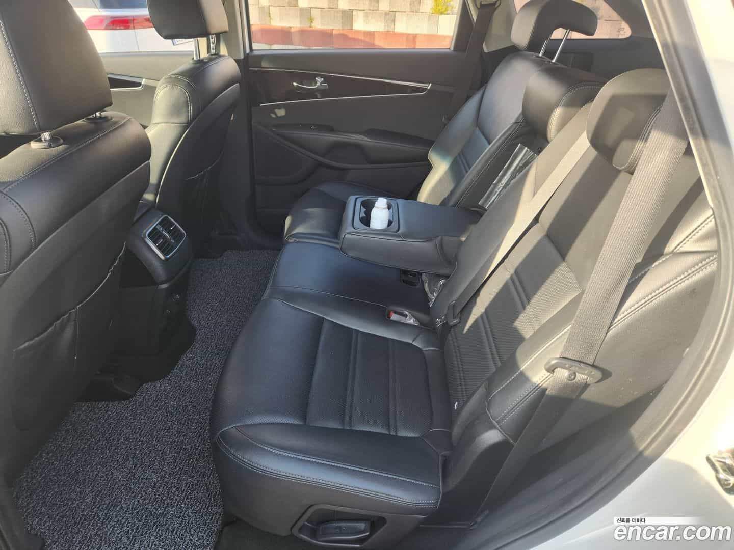 Sorento Kia 2019.3-OPTION-017