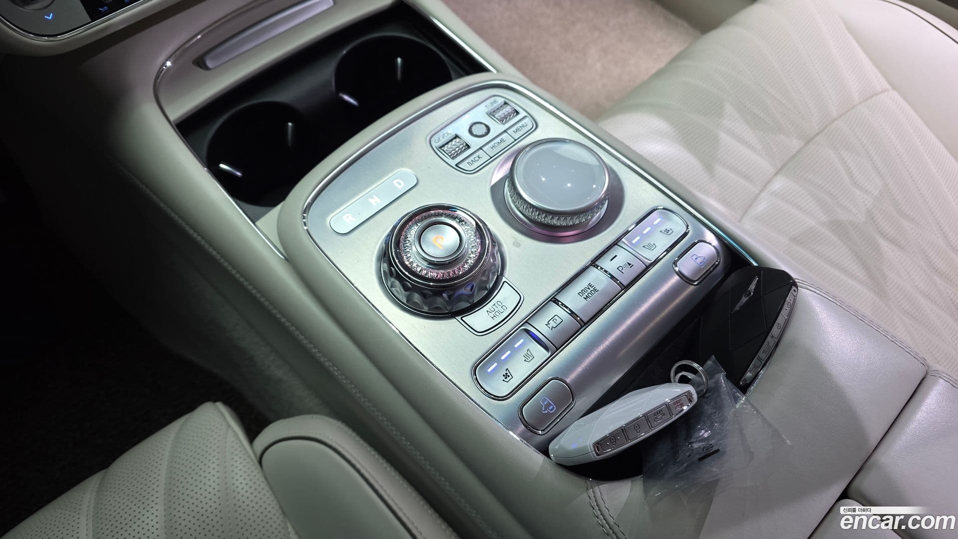 Main__Slider__Photo:G90 Genesis 2022.2-8