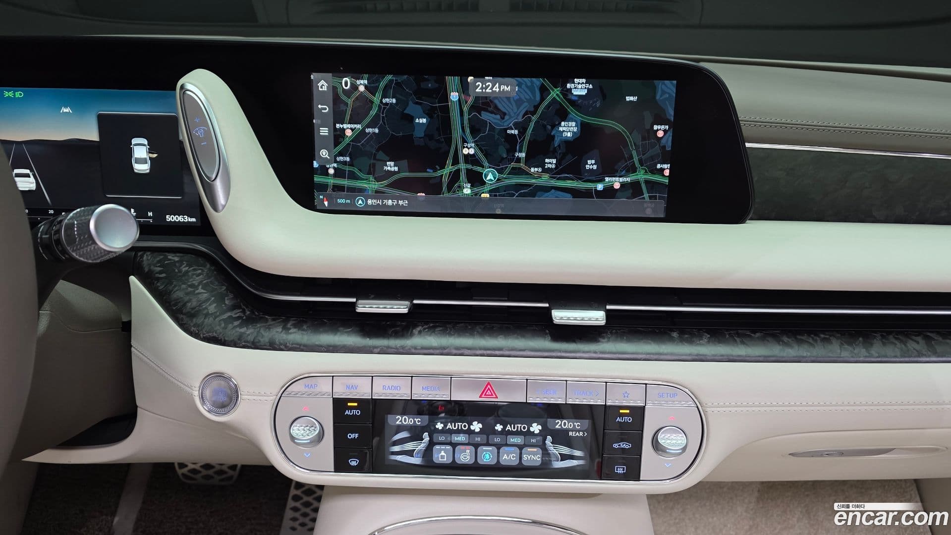 Main__Slider__Photo:G90 Genesis 2022.2-13