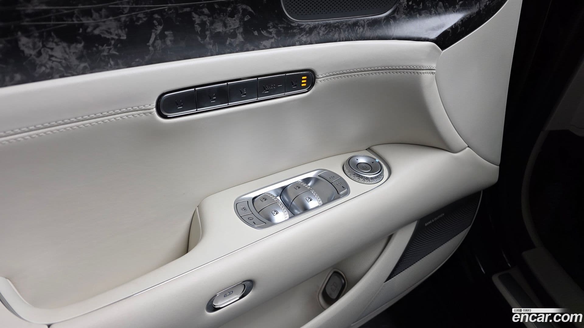 Main__Slider__Photo:G90 Genesis 2022.2-28