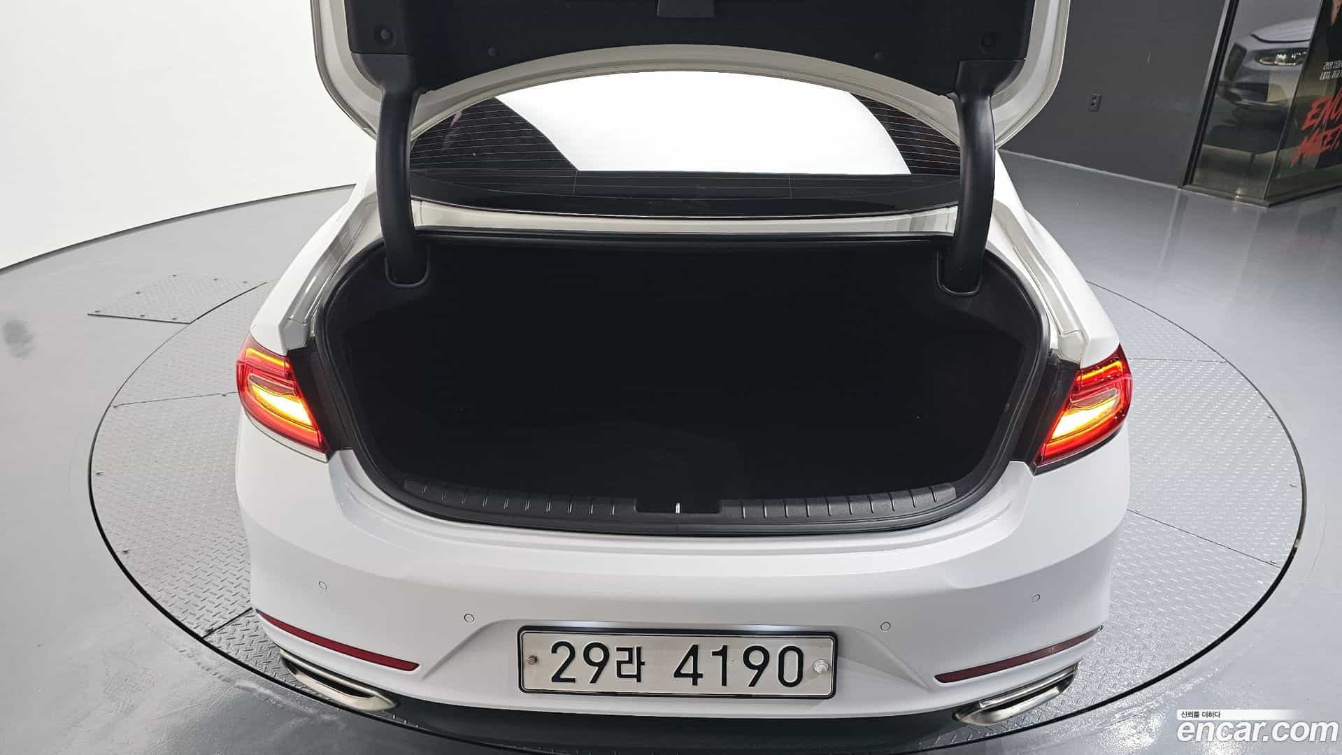 Grandeur Hyundai 2016.11-OPTION-024