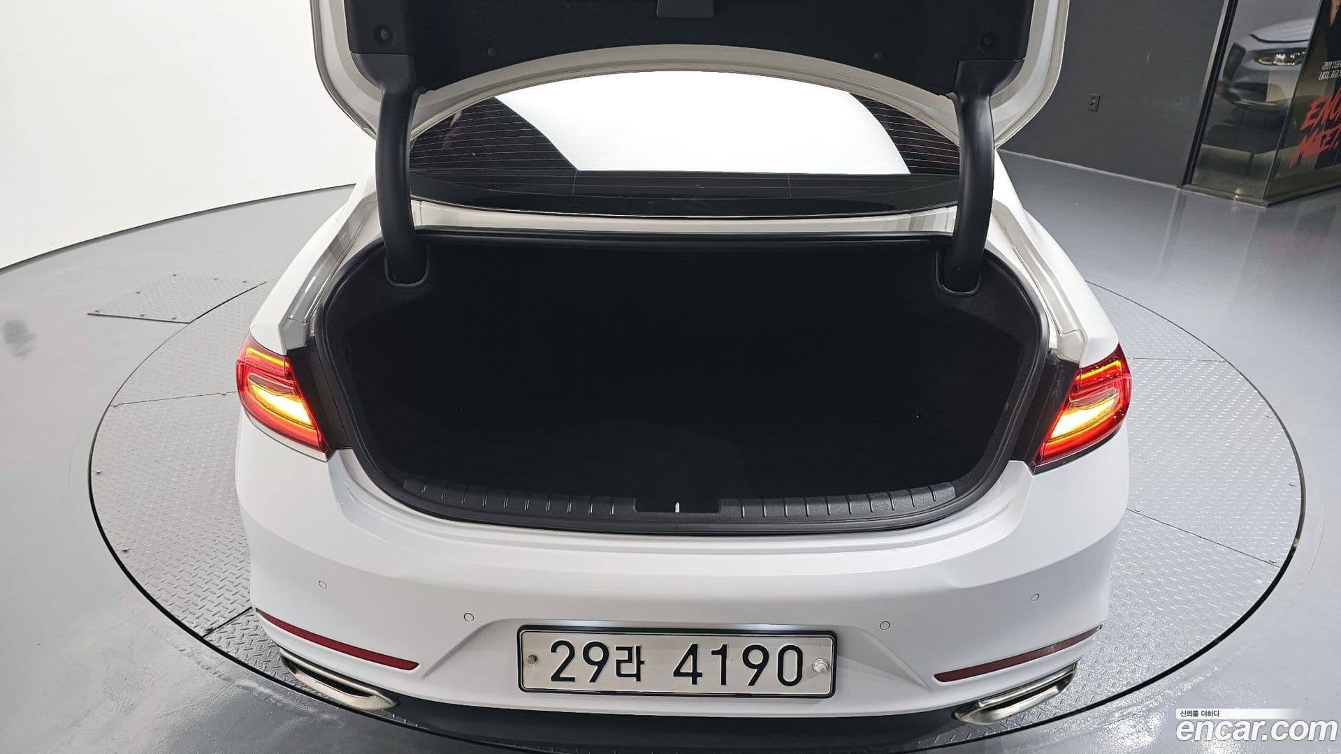 Main__Slider__Photo:Grandeur Hyundai 2016.11-19