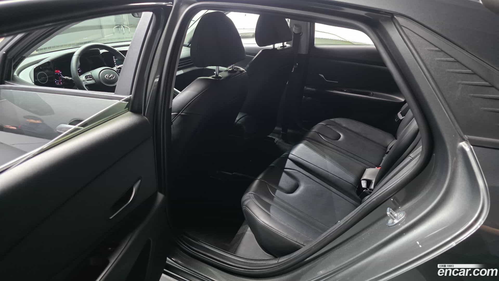 AVANTE Hyundai 2022.4-OPTION-015
