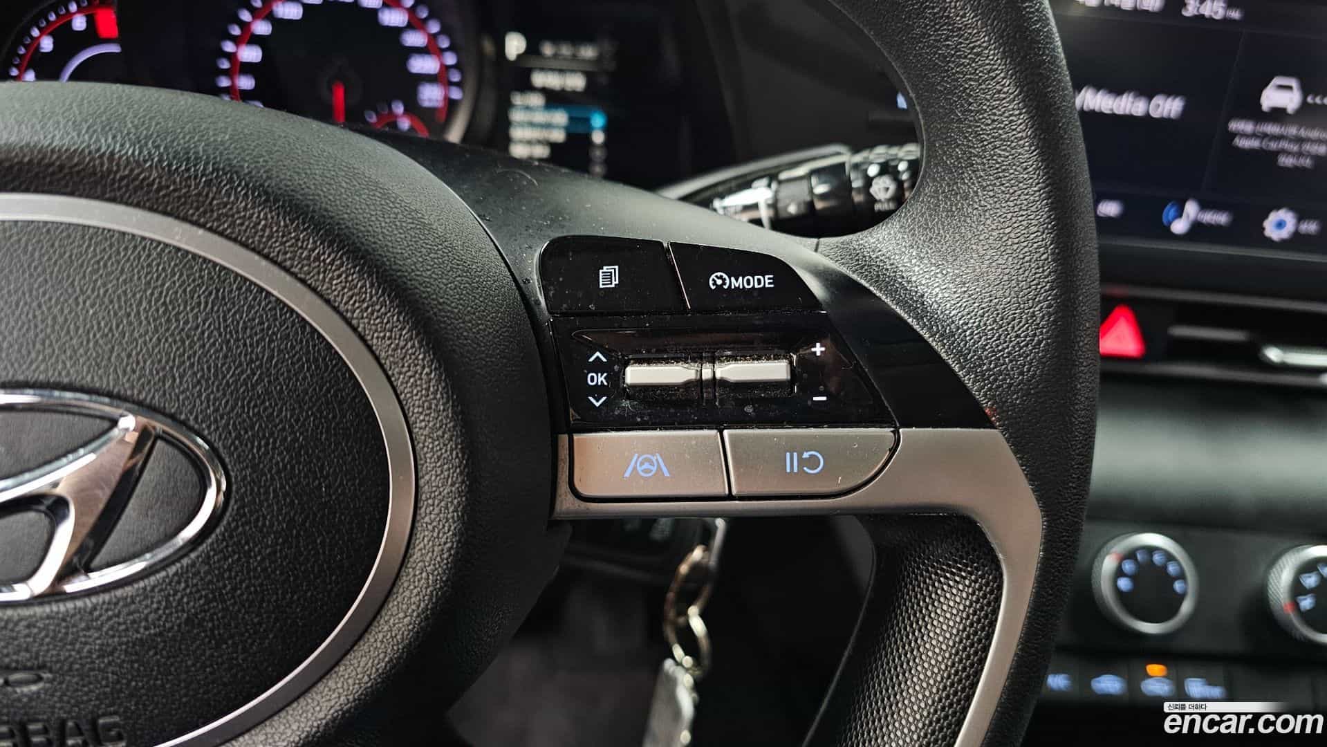 AVANTE Hyundai 2022.6-OPTION-043
