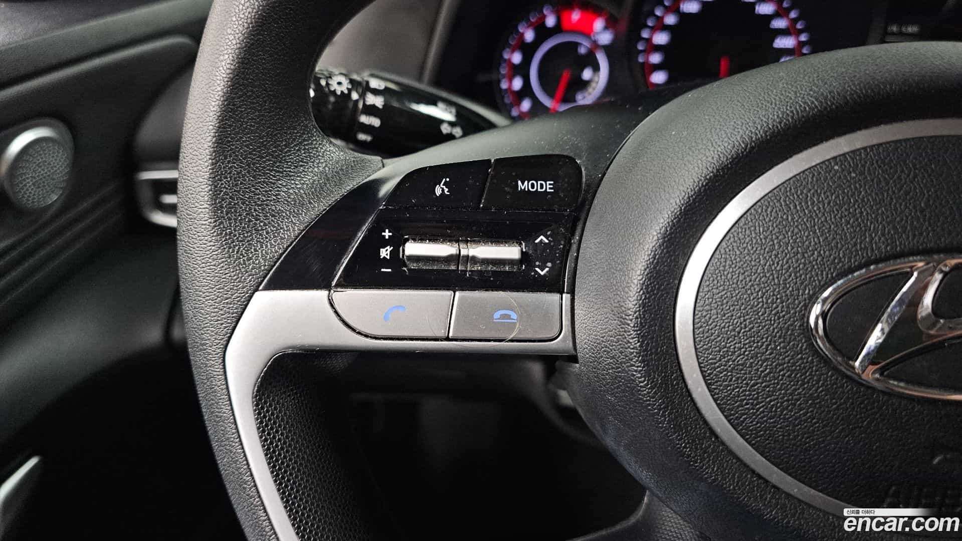 AVANTE Hyundai 2022.6-OPTION-044