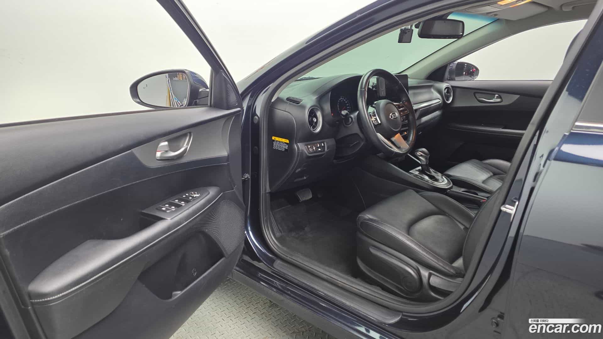 K3 Kia 2019.0-INNER-010