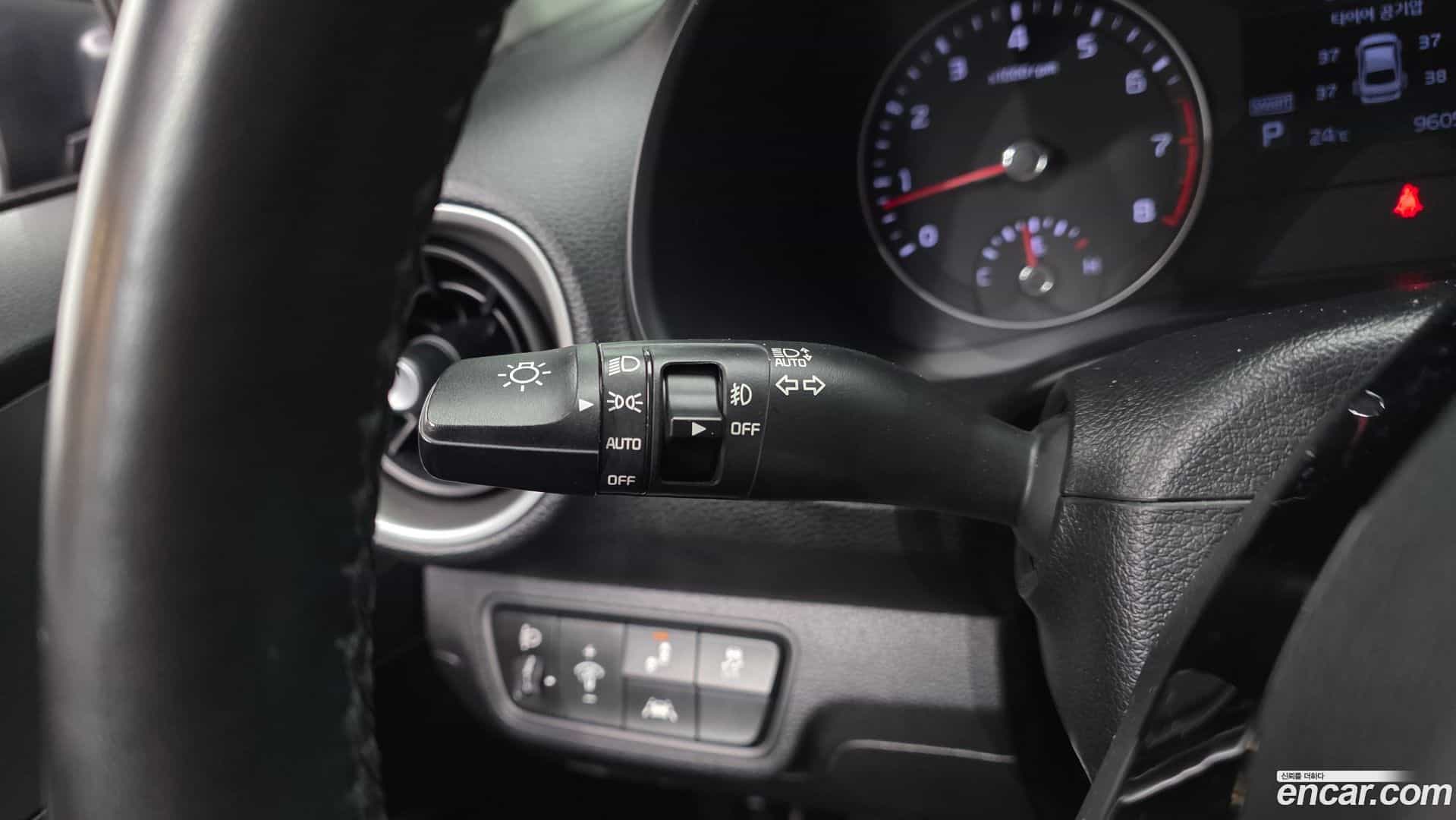 K3 Kia 2019.0-OPTION-022