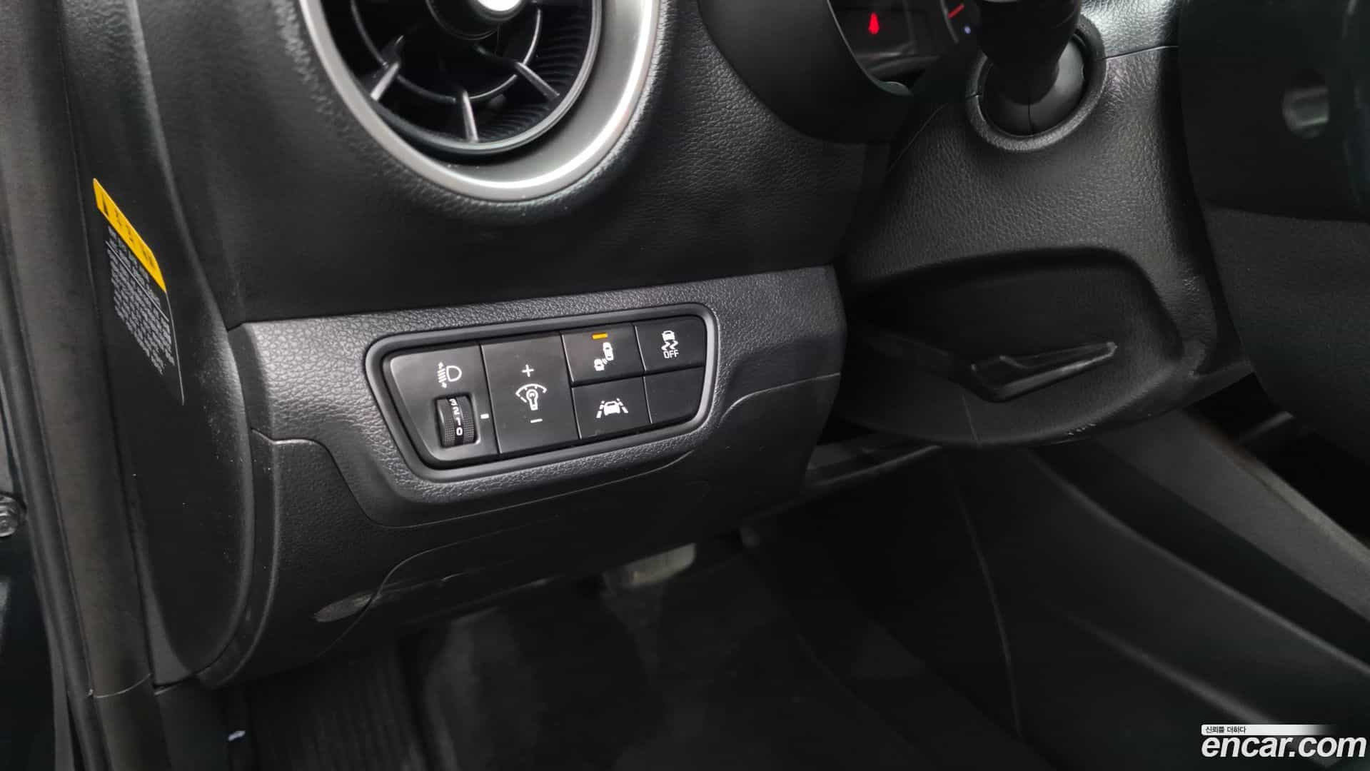 K3 Kia 2019.0-OPTION-040