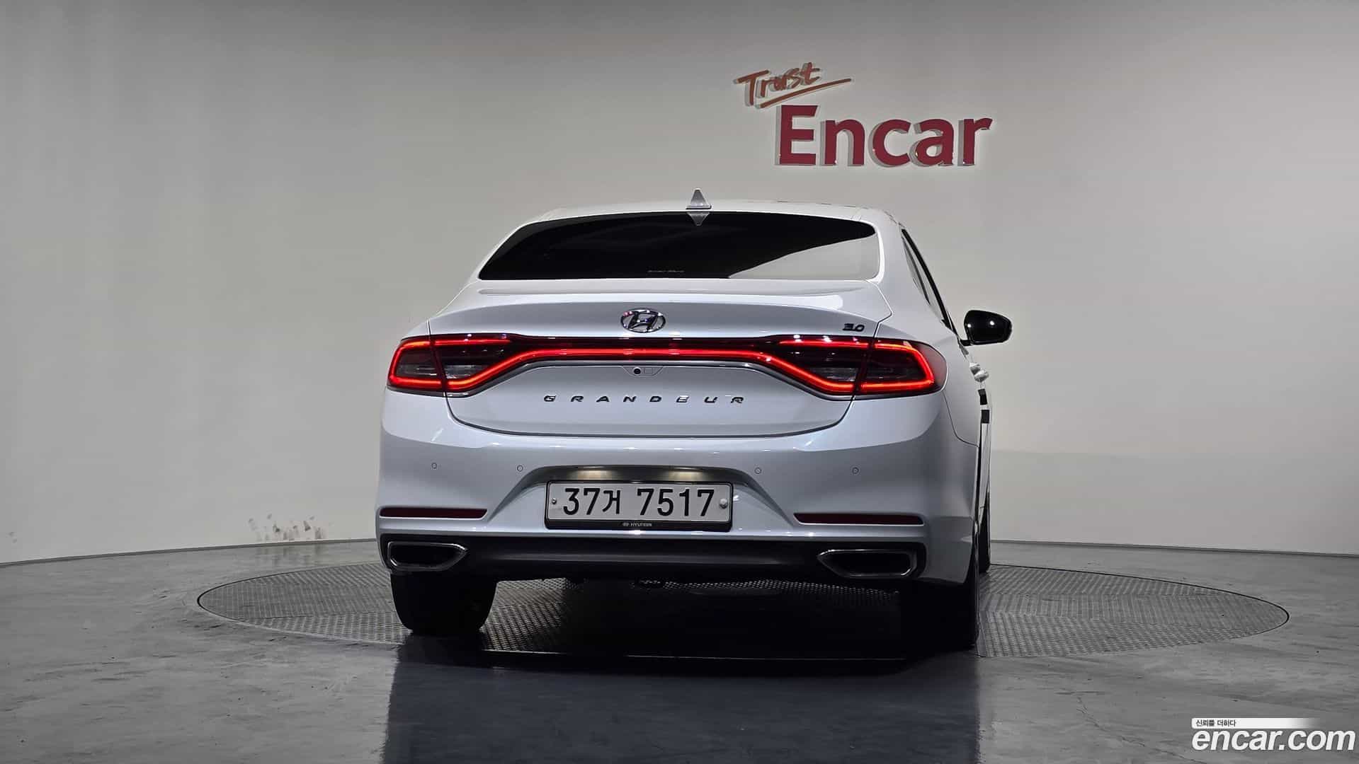 Grandeur Hyundai 2018.6-OUTER-004