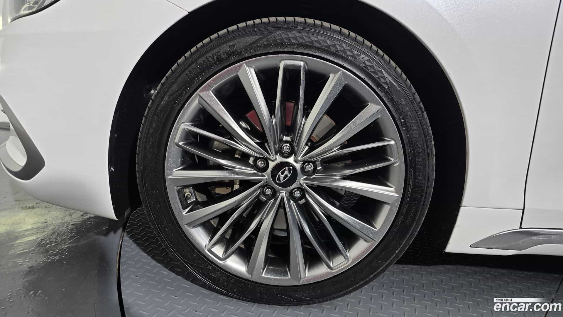 Grandeur Hyundai 2018.6-OUTER-005