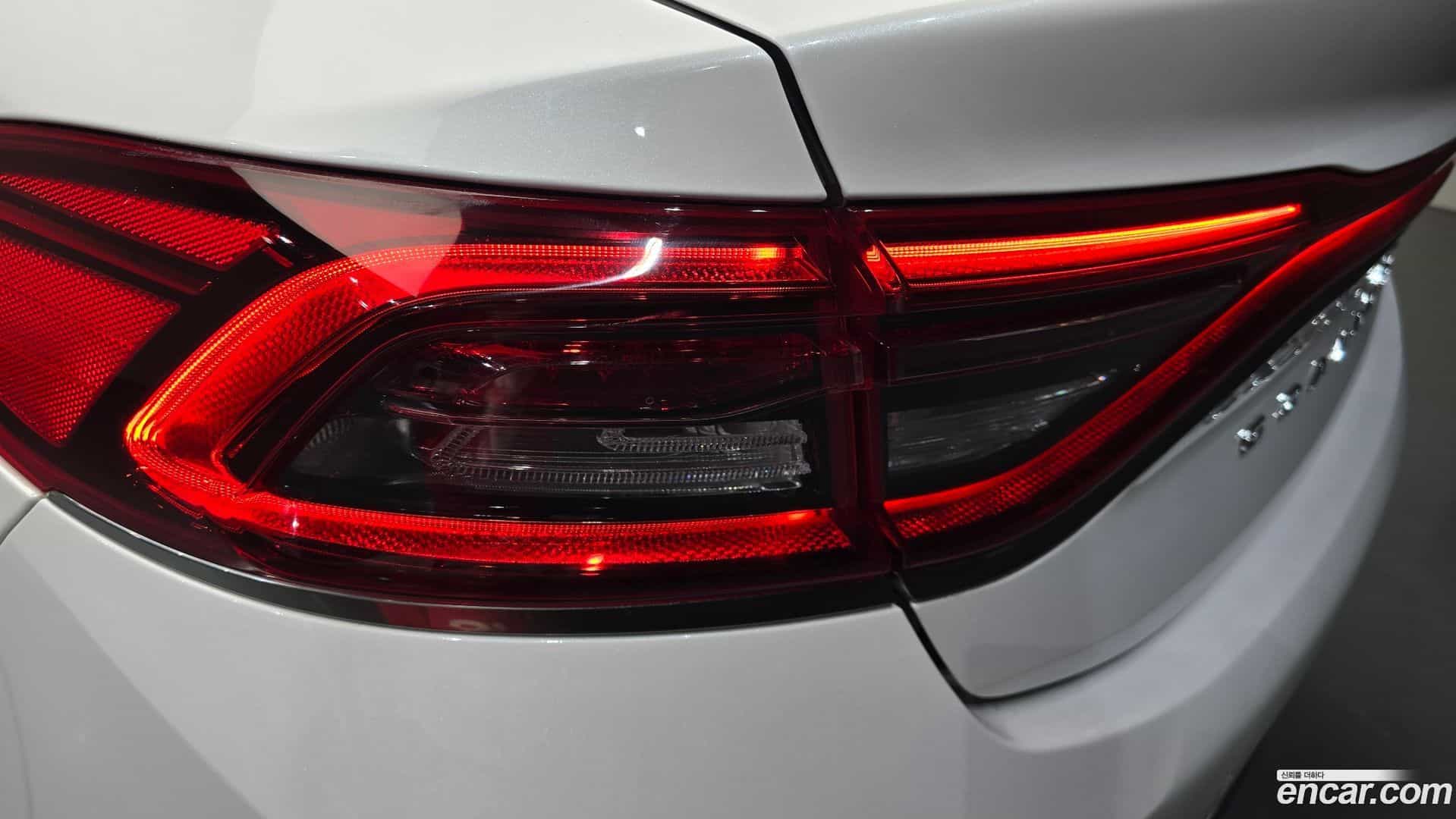 Grandeur Hyundai 2018.6-OUTER-033
