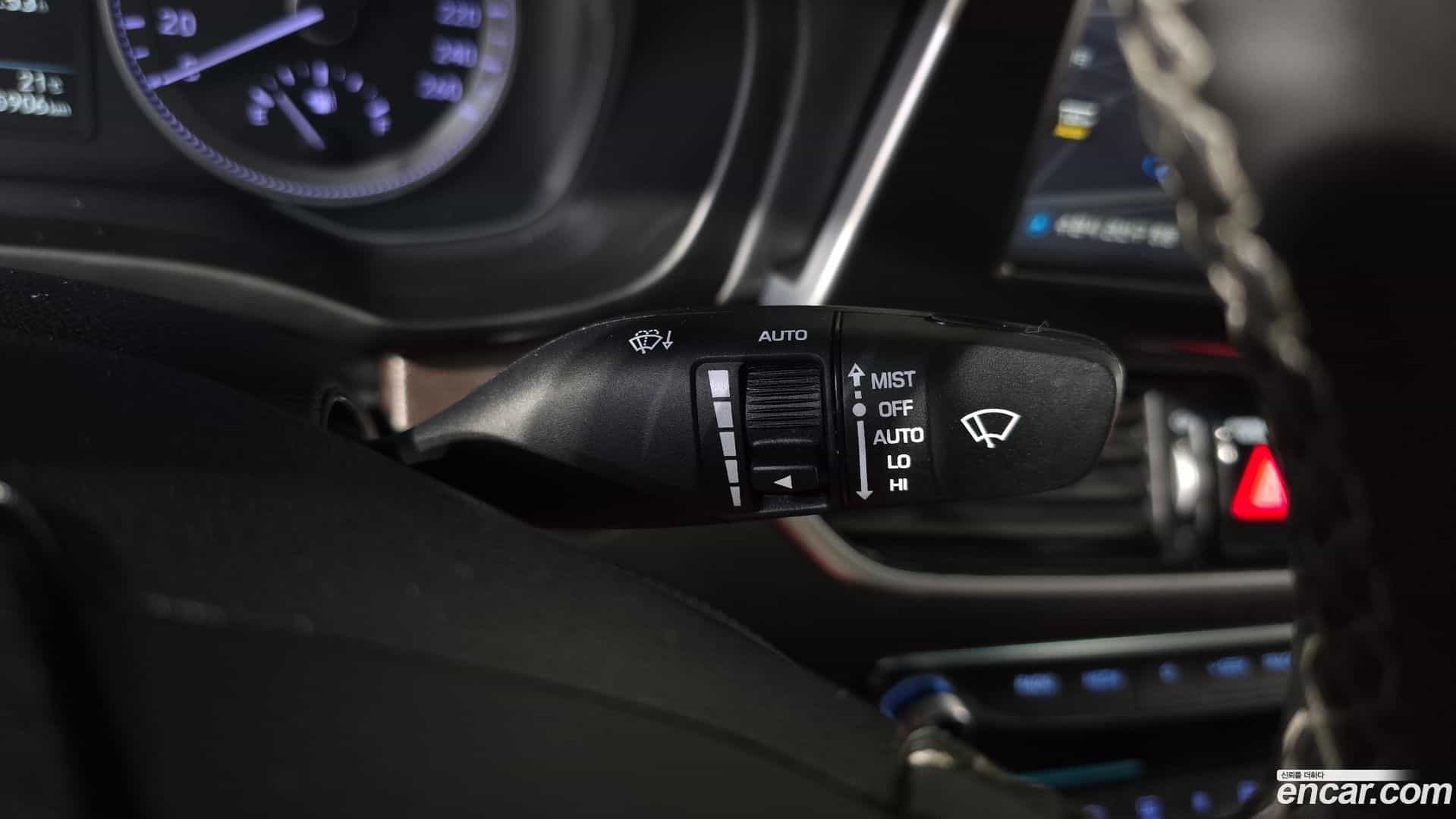 Grandeur Hyundai 2018.6-OPTION-042