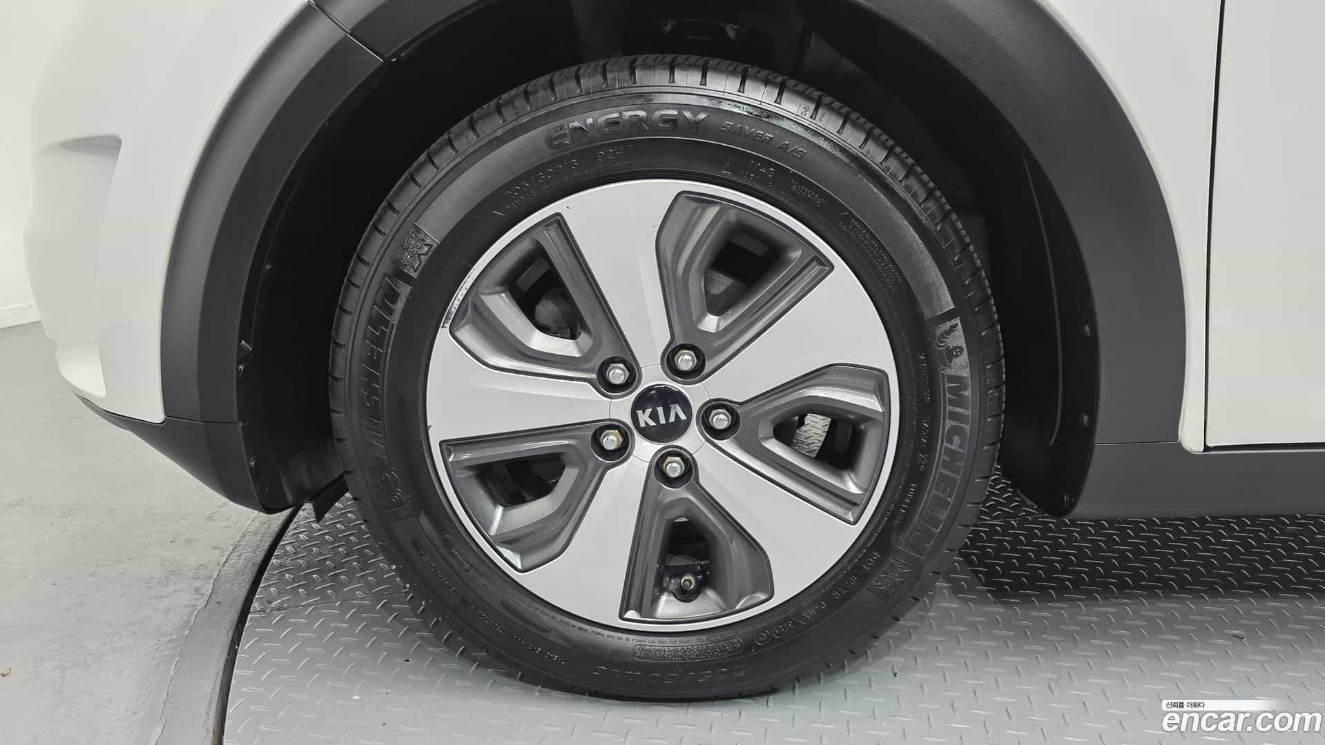 Niro Kia 2017.8-OUTER-005