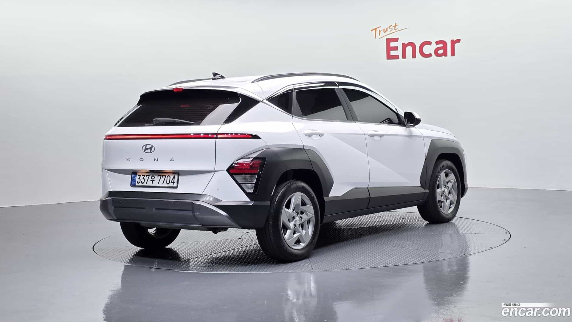 Kona Hyundai 2023.9-OUTER-002
