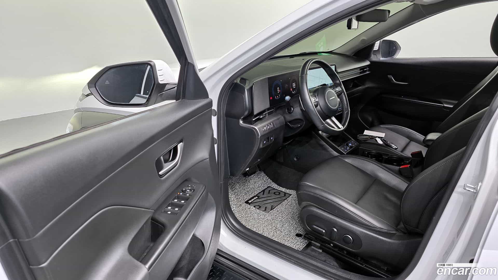 Kona Hyundai 2023.9-INNER-010