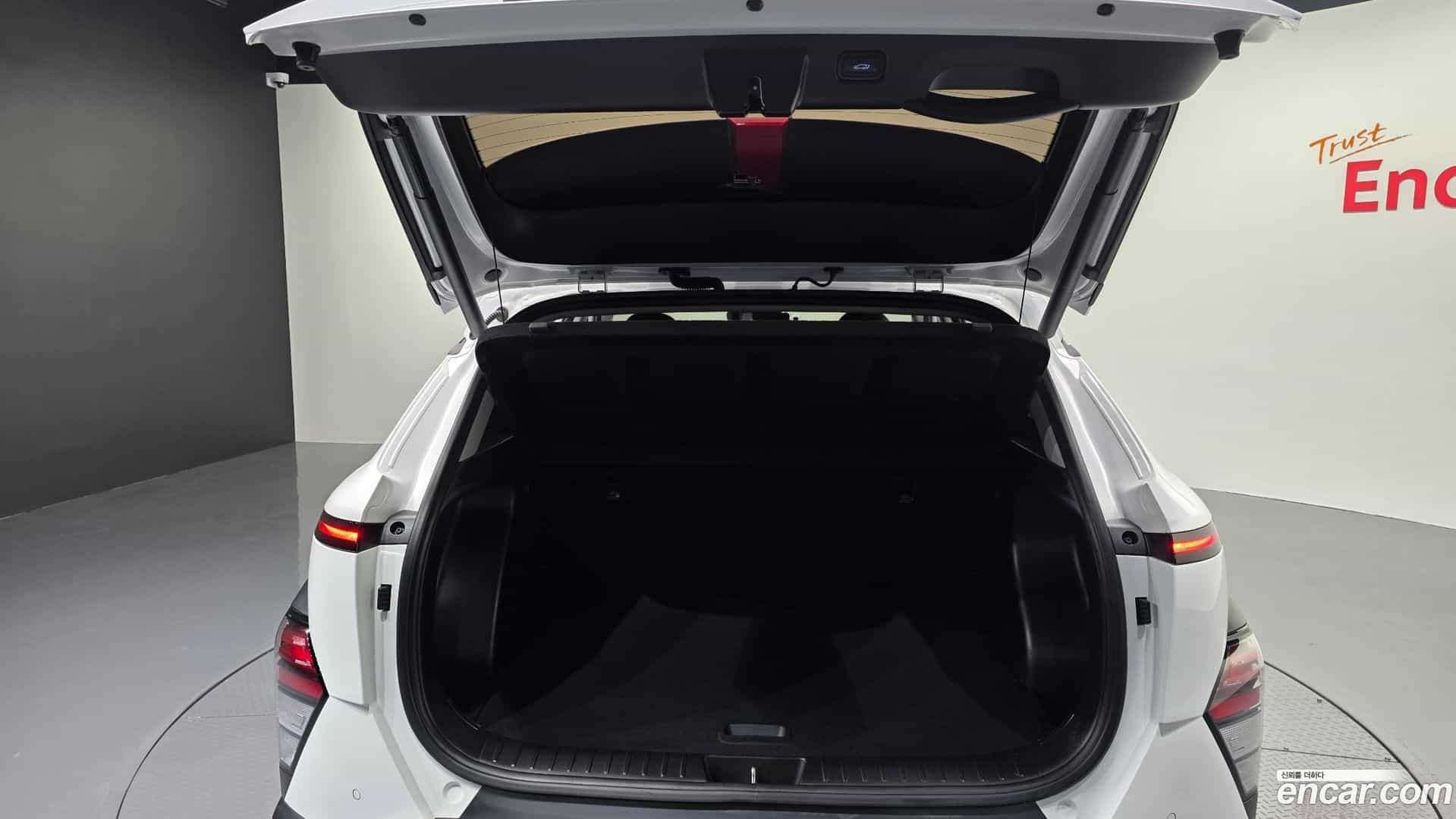 Kona Hyundai 2023.9-OPTION-024