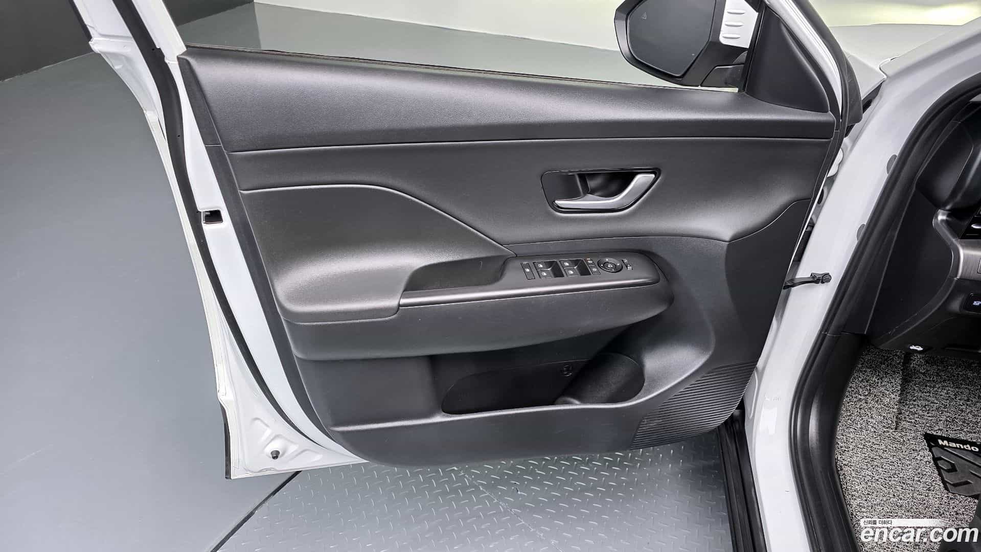 Kona Hyundai 2023.9-INNER-034