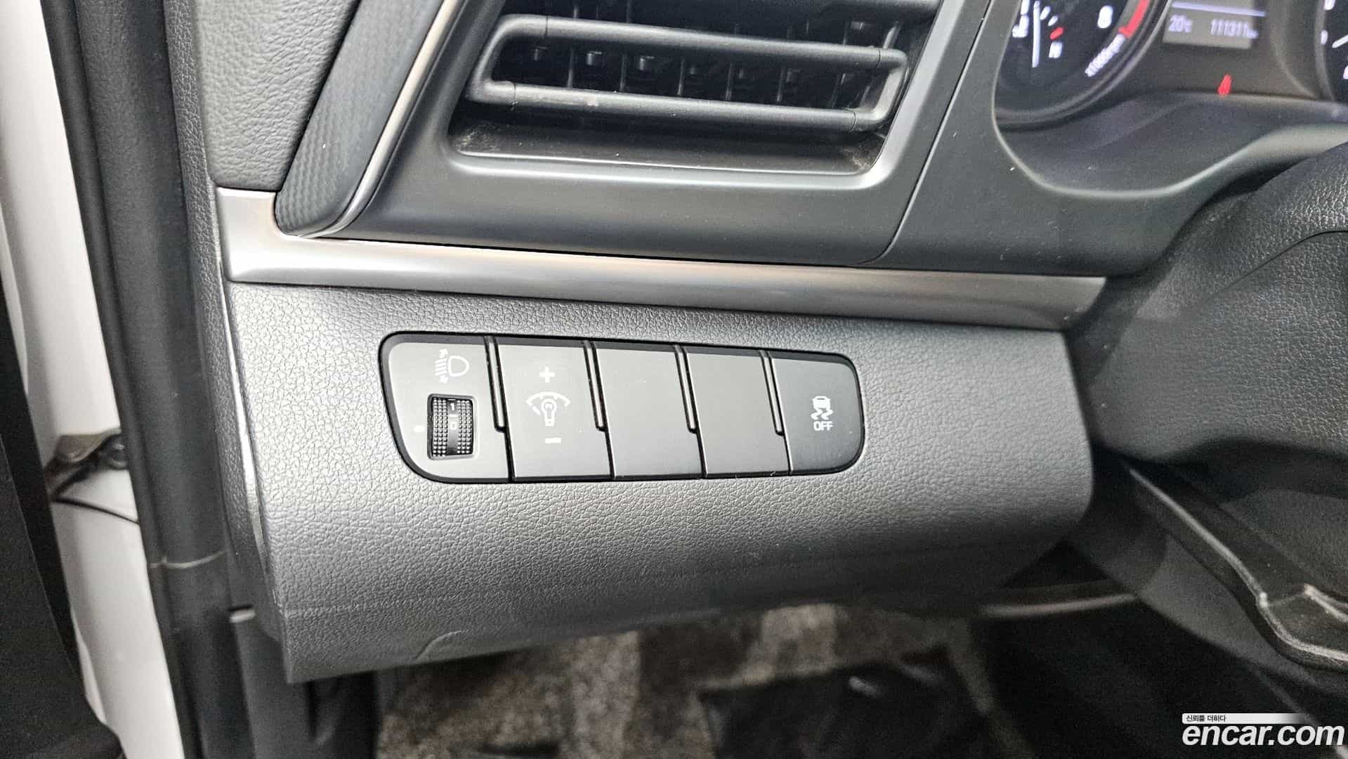 AVANTE Hyundai 2019.5-OPTION-021