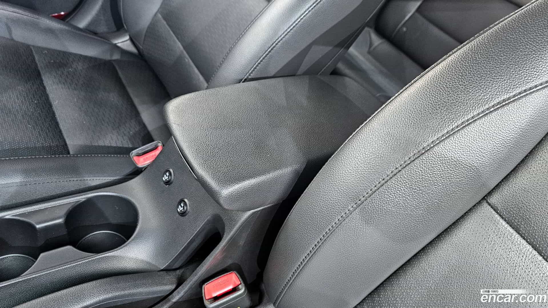 AVANTE Hyundai 2019.5-OPTION-040