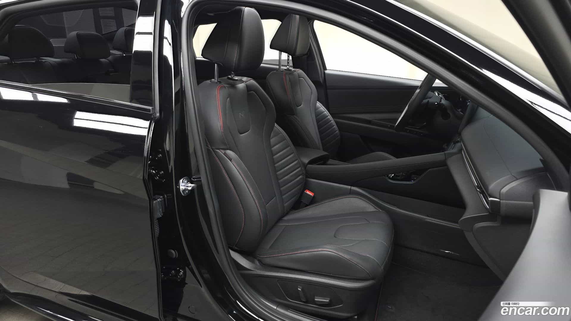 AVANTE Hyundai 2025.7-OPTION-016