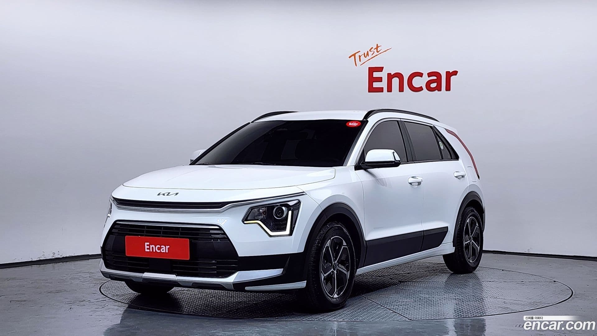 Main__Slider__Photo:Niro Kia 2022.5-0