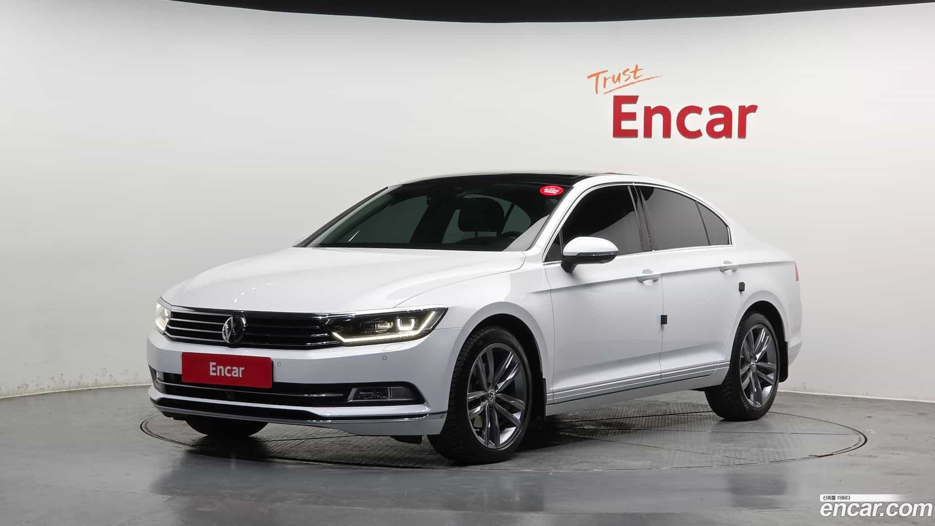 Passat Volkswagen 2018.4-OUTER-001
