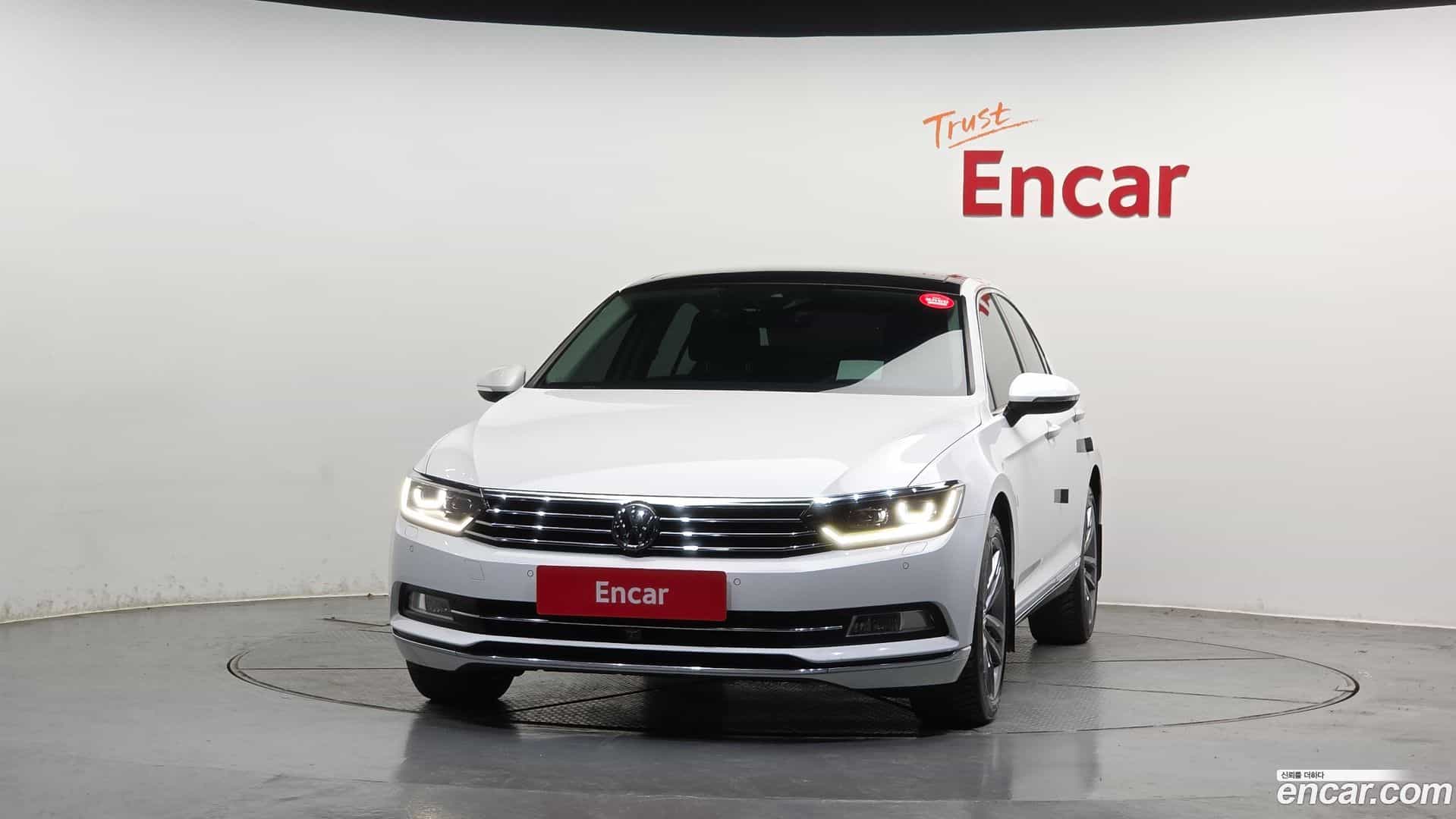 Passat Volkswagen 2018.4-OUTER-003