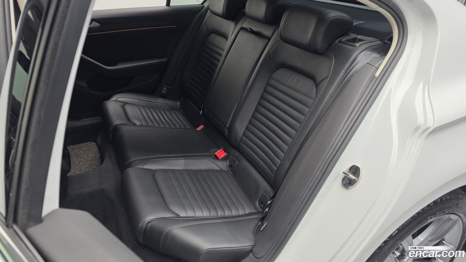 Main__Slider__Photo:Passat Volkswagen 2018.4-25