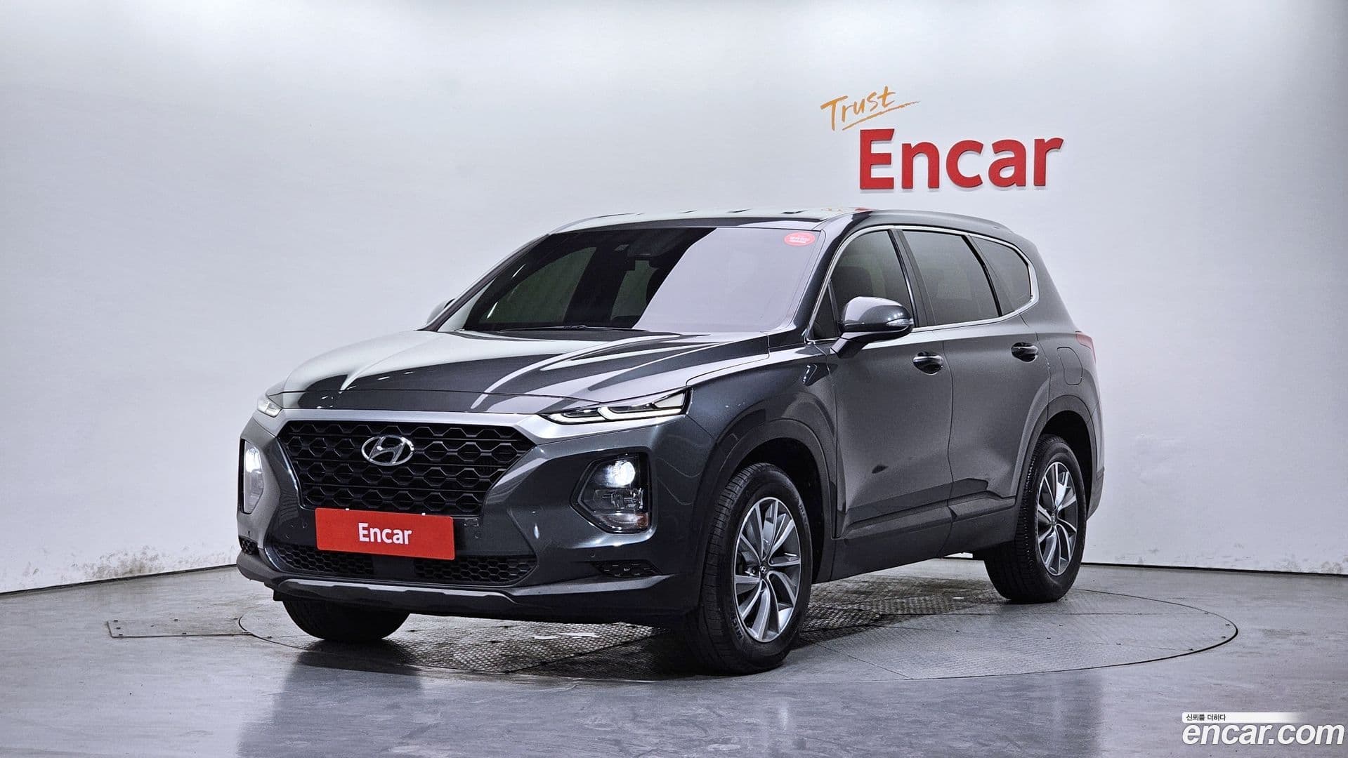 Main__Slider__Photo:Santafe Hyundai 2018.8-0