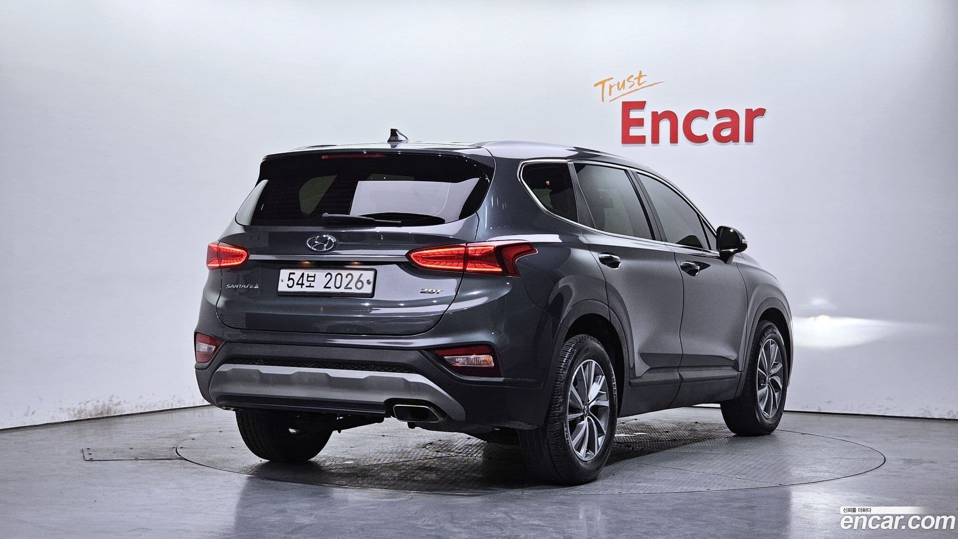 Main__Slider__Photo:Santafe Hyundai 2018.8-1