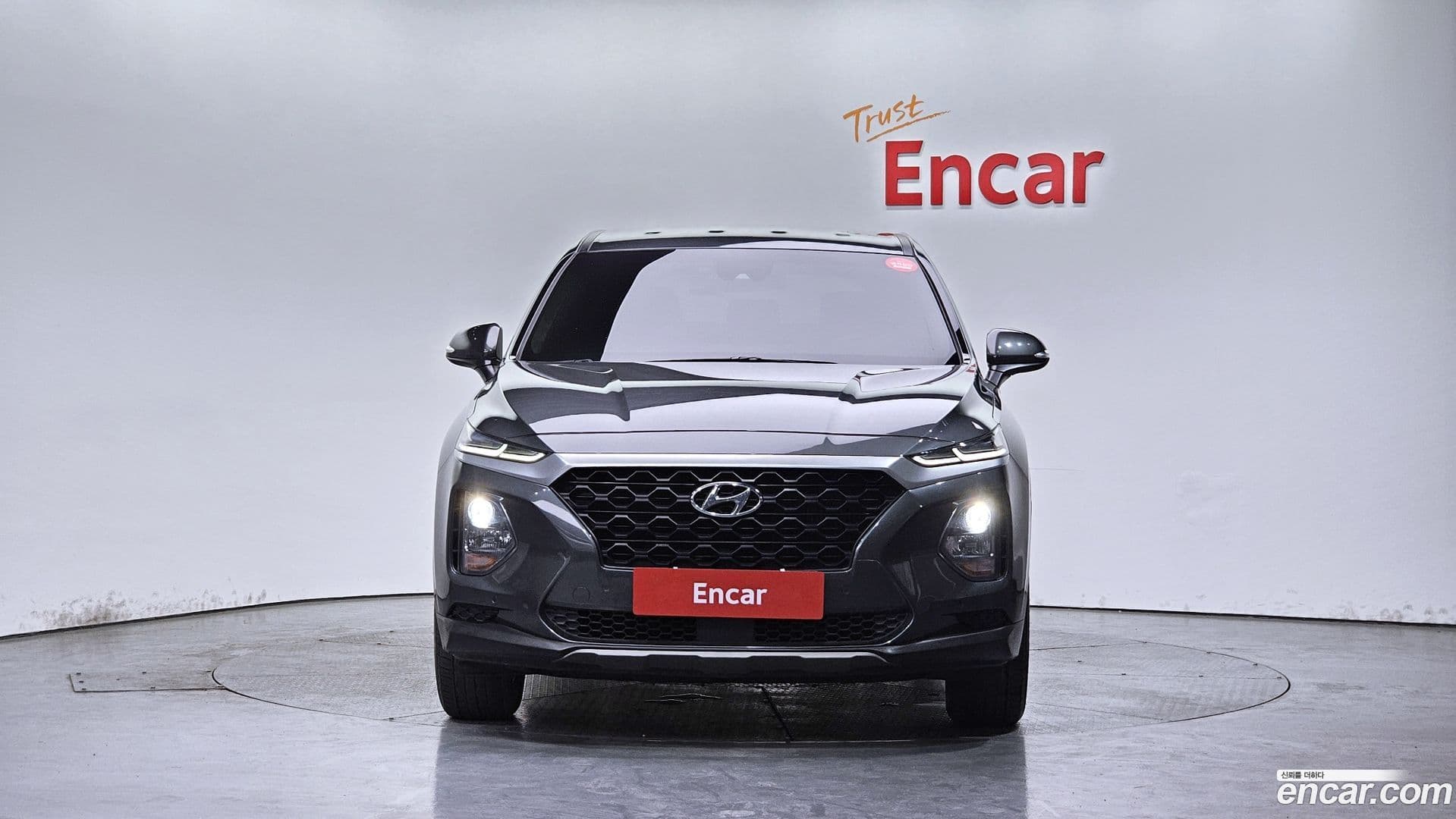 Main__Slider__Photo:Santafe Hyundai 2018.8-2