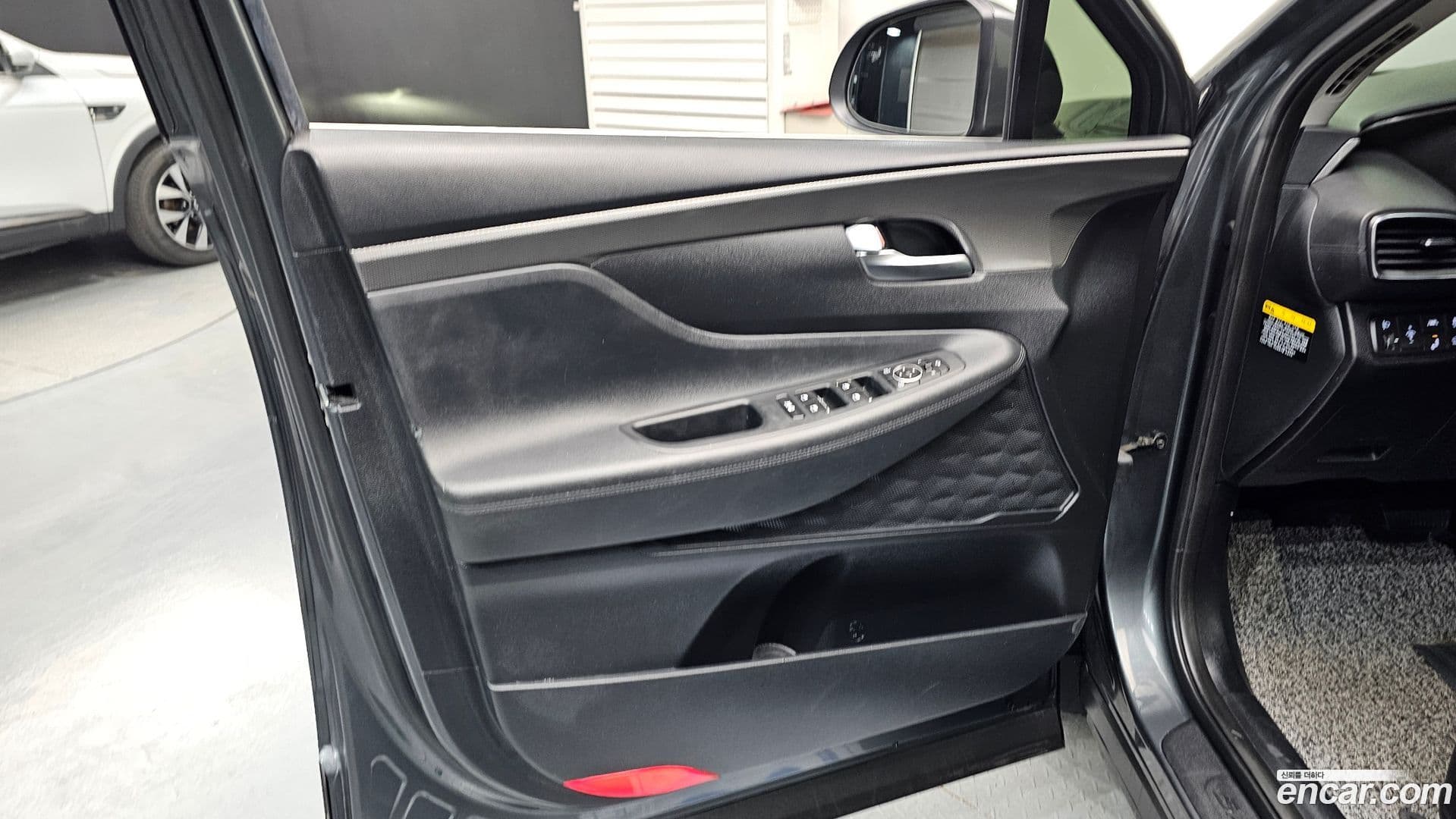 Main__Slider__Photo:Santafe Hyundai 2018.8-23