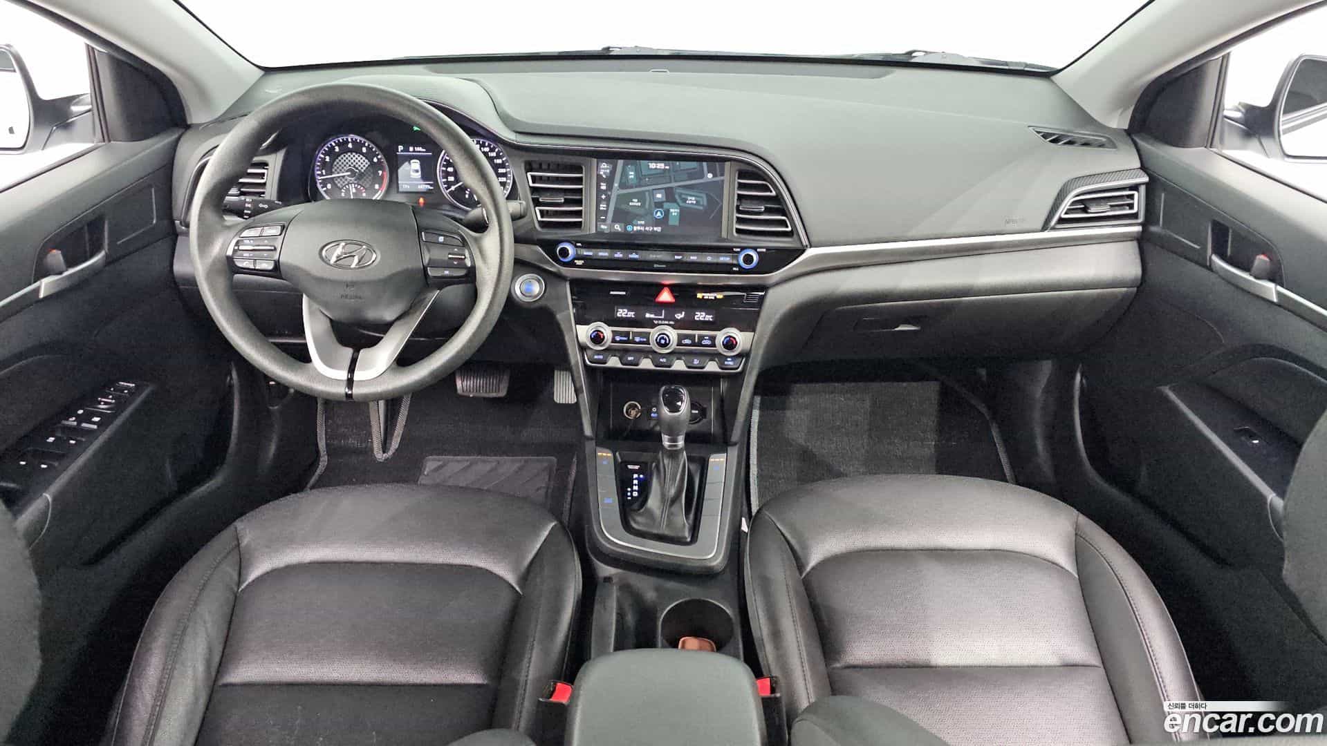 AVANTE Hyundai 2019.0-INNER-007