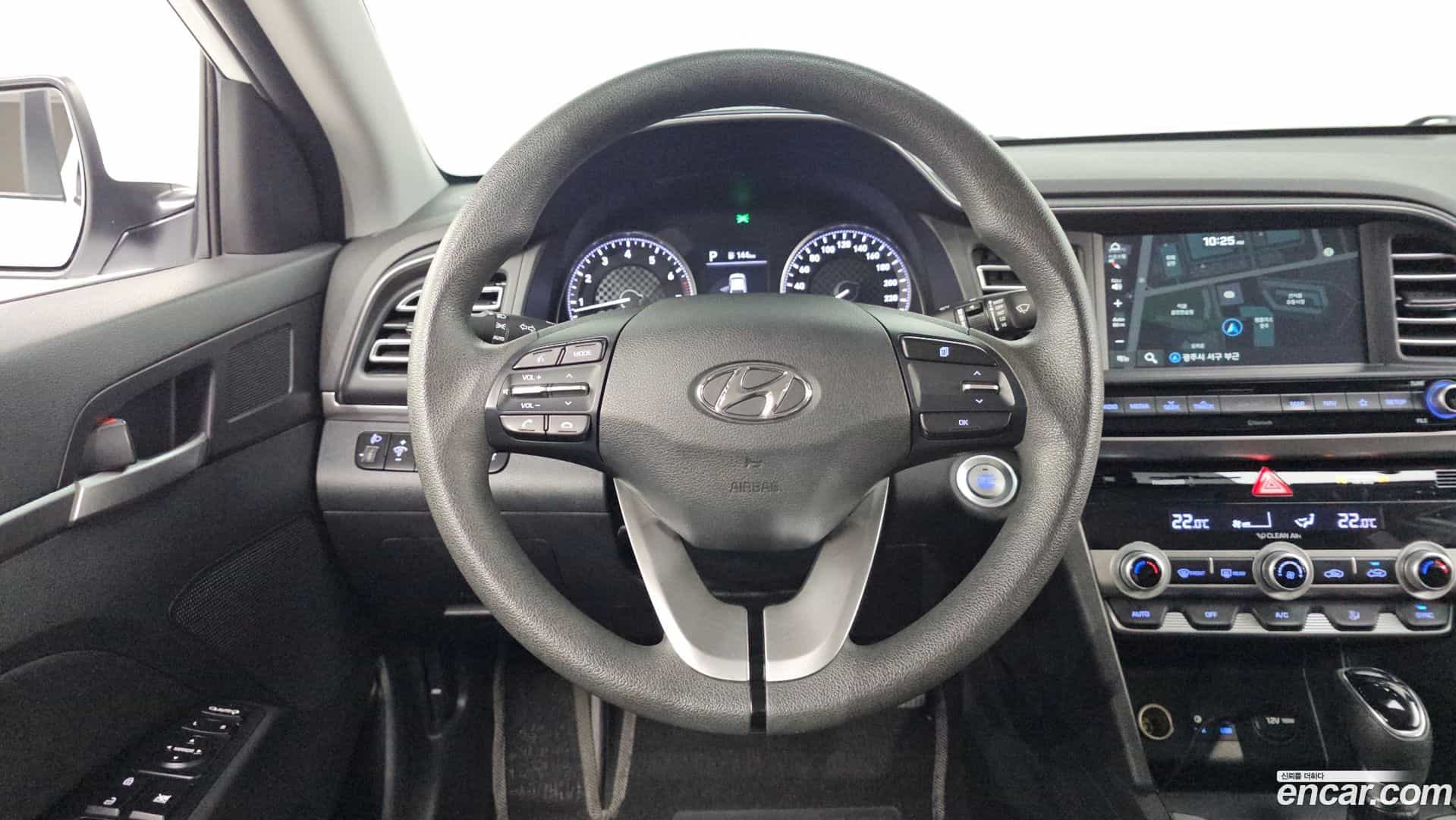 AVANTE Hyundai 2019.0-OPTION-016