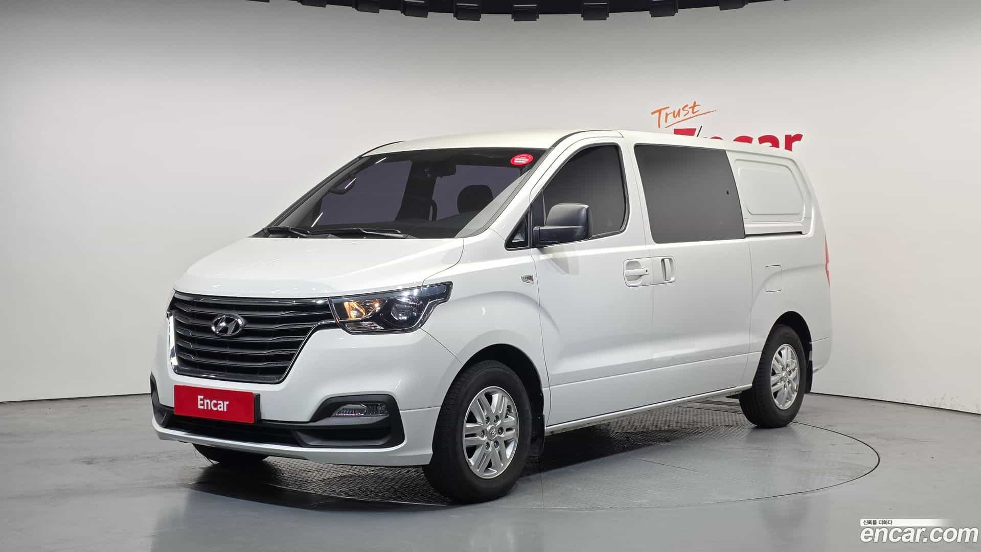 Starex Hyundai 2018.2-OUTER-001